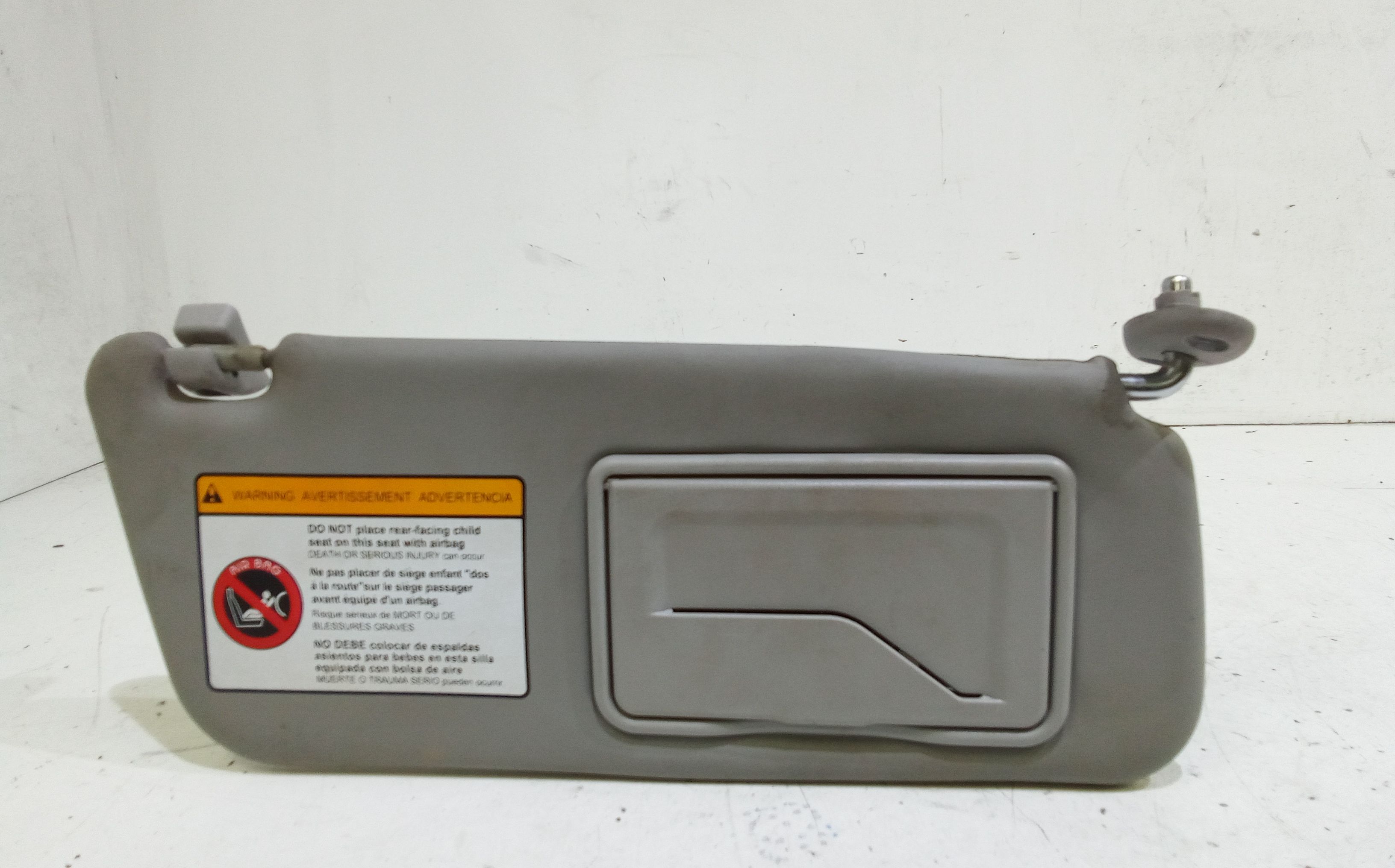 Aletta Parasole Parabrezza Destro 96658514 Usato