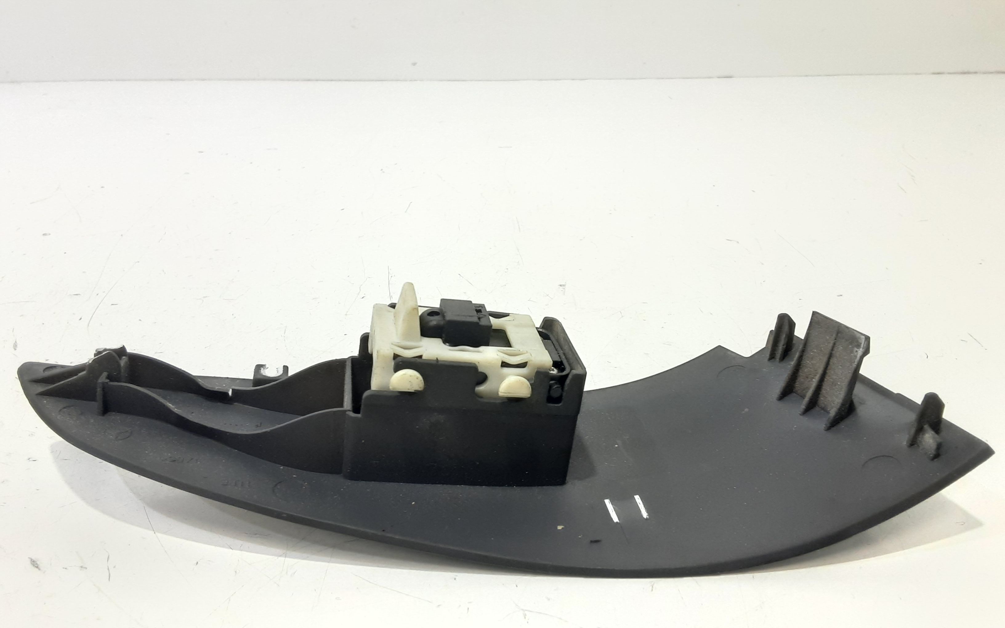 Interruttore Alzacristalli Porta Ant. Destro Usato