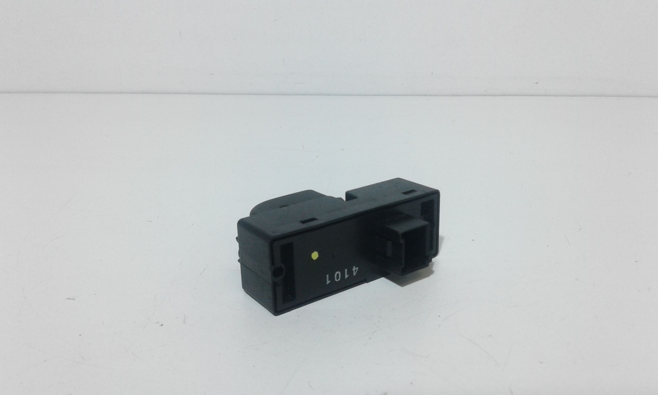 Interruttore Alzacristalli Porta Ant. Destro Usato