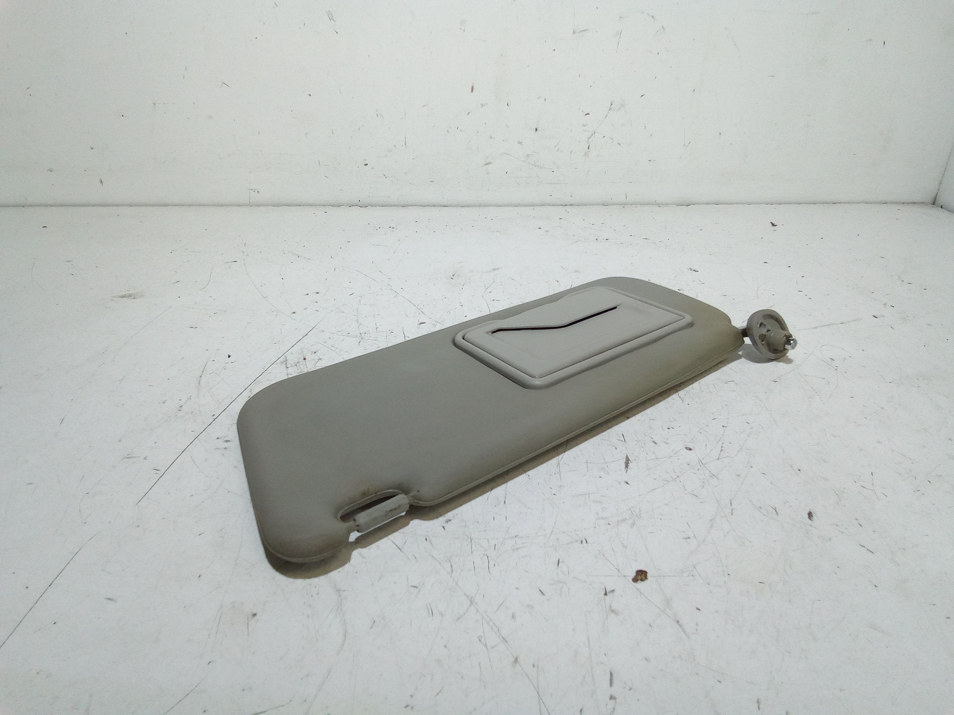 Aletta Parasole Parabrezza Sinistro 96643544 Usato