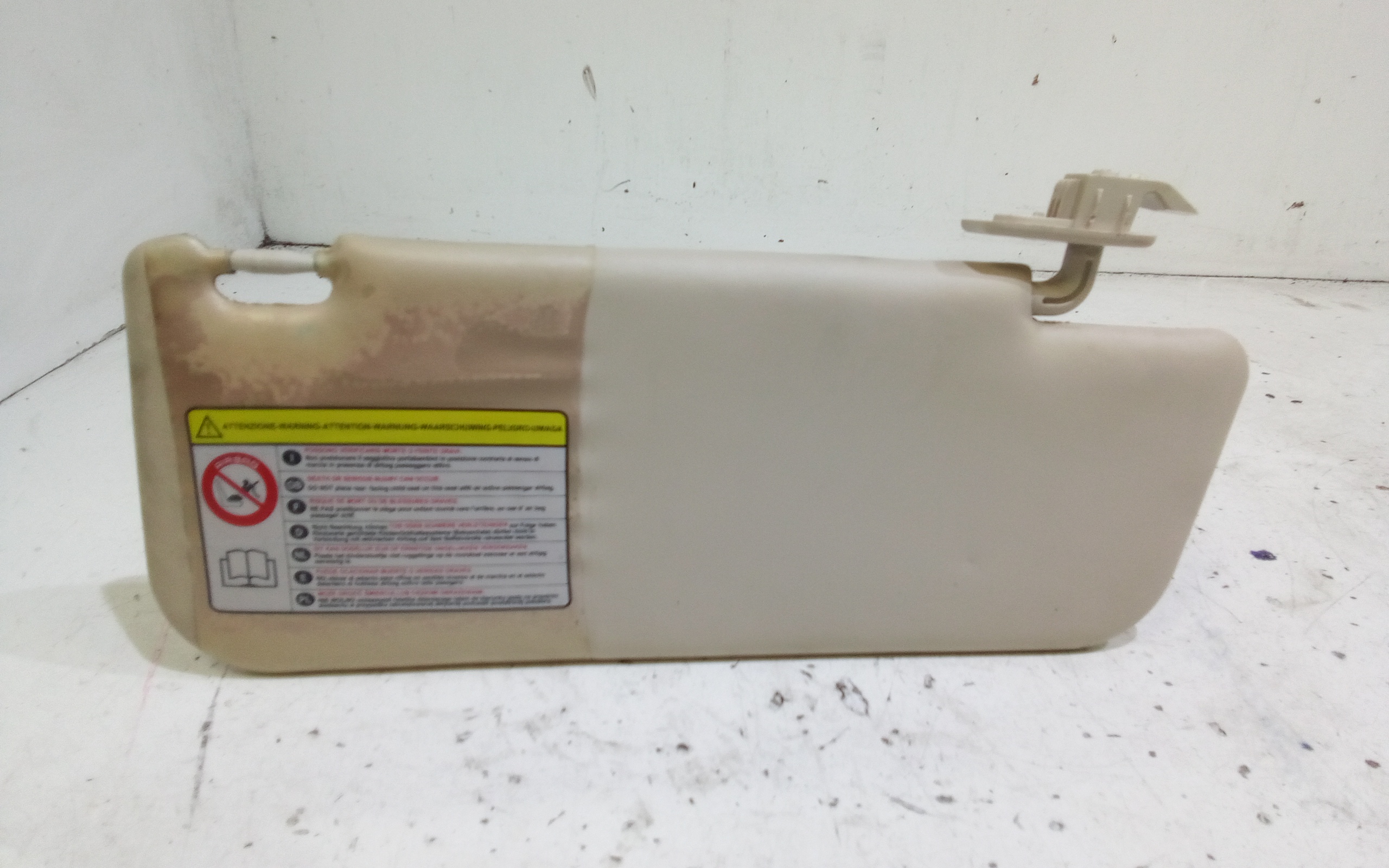 Aletta Parasole Parabrezza Destro 1570922 Usato