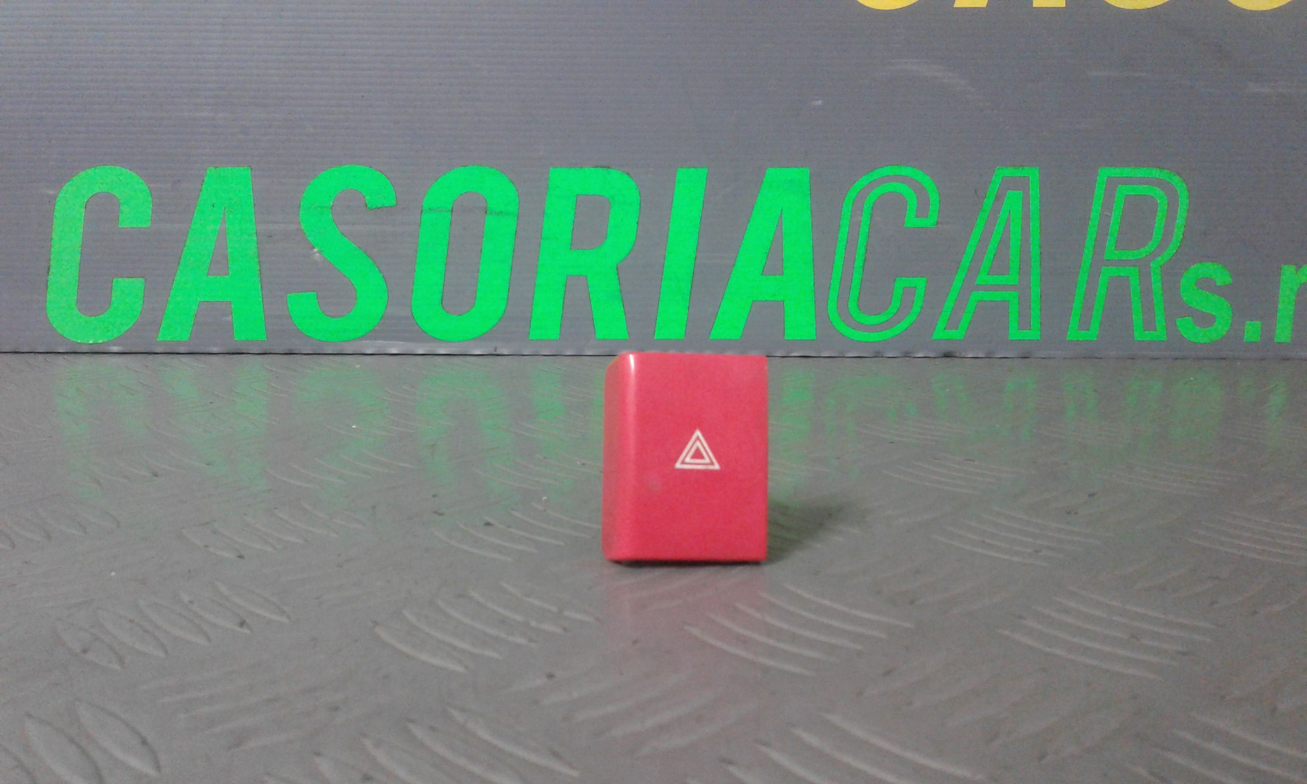 Interruttore Luci Emergenza 25290MB00A Usato