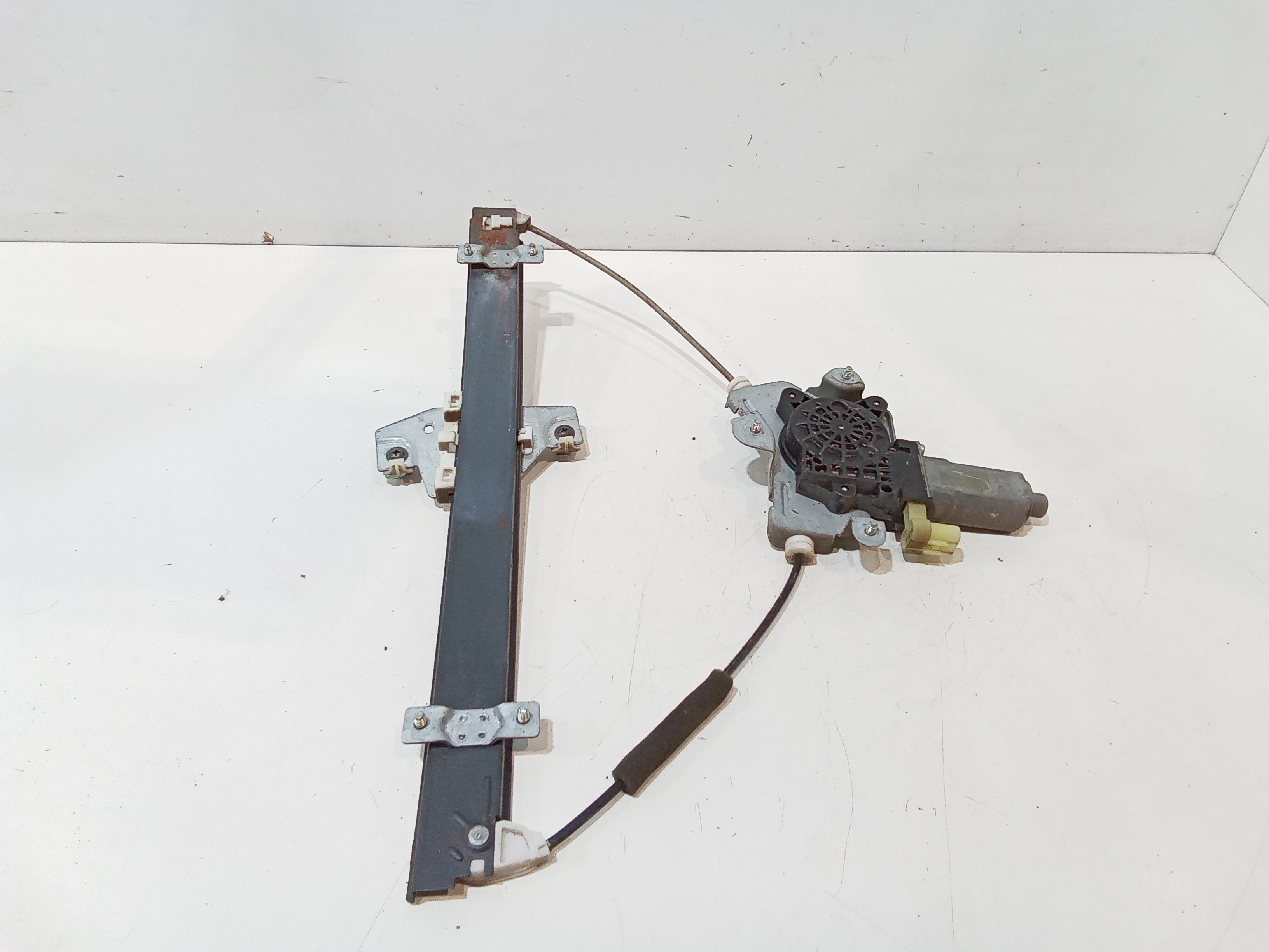 Alzacristallo Porta Ant. Destro 8240207000 Usato