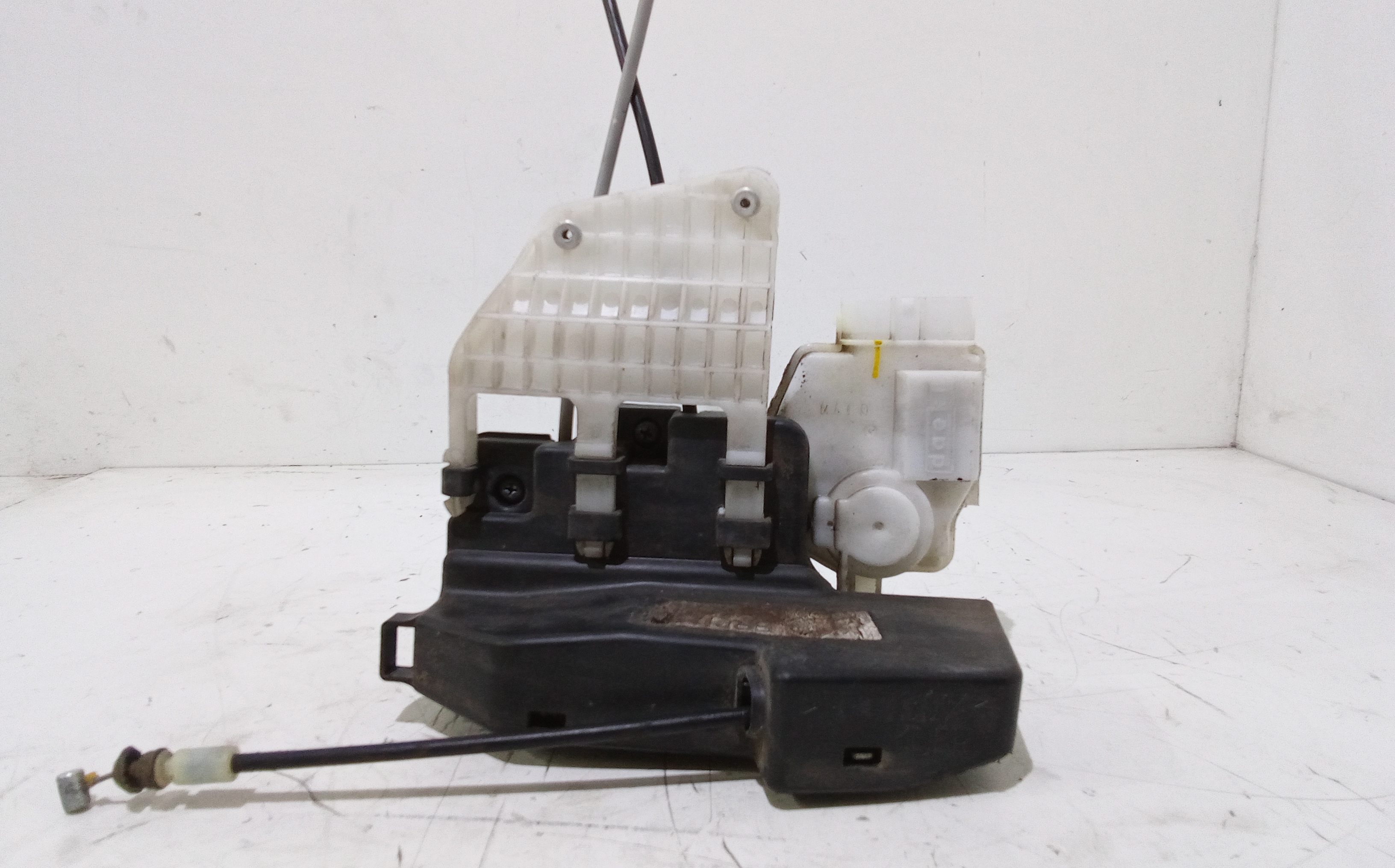 Serratura Porta Ant. Destro 813201D000 Usato