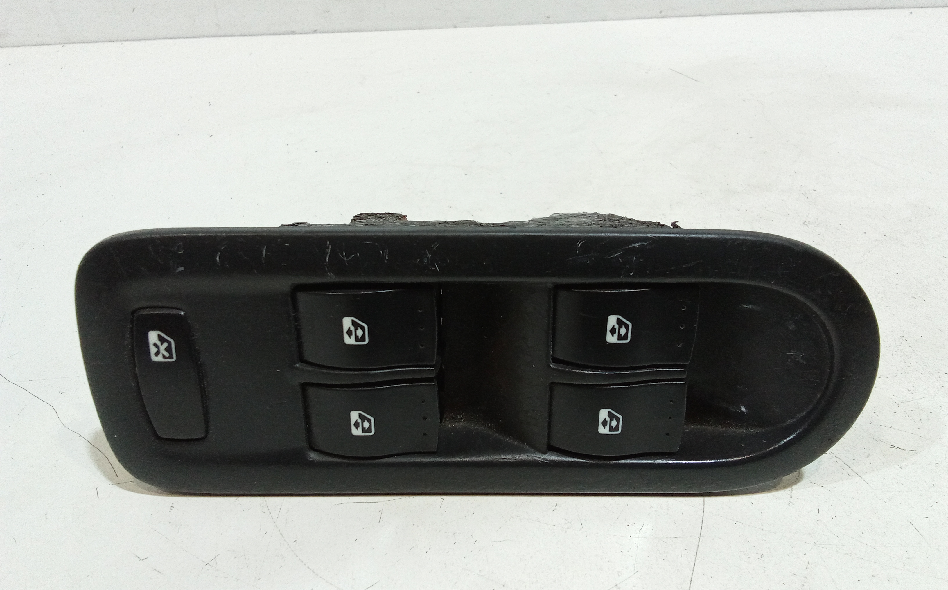 Interruttore Alzacristalli Porta Ant. Sinistro 8200107772 Usato