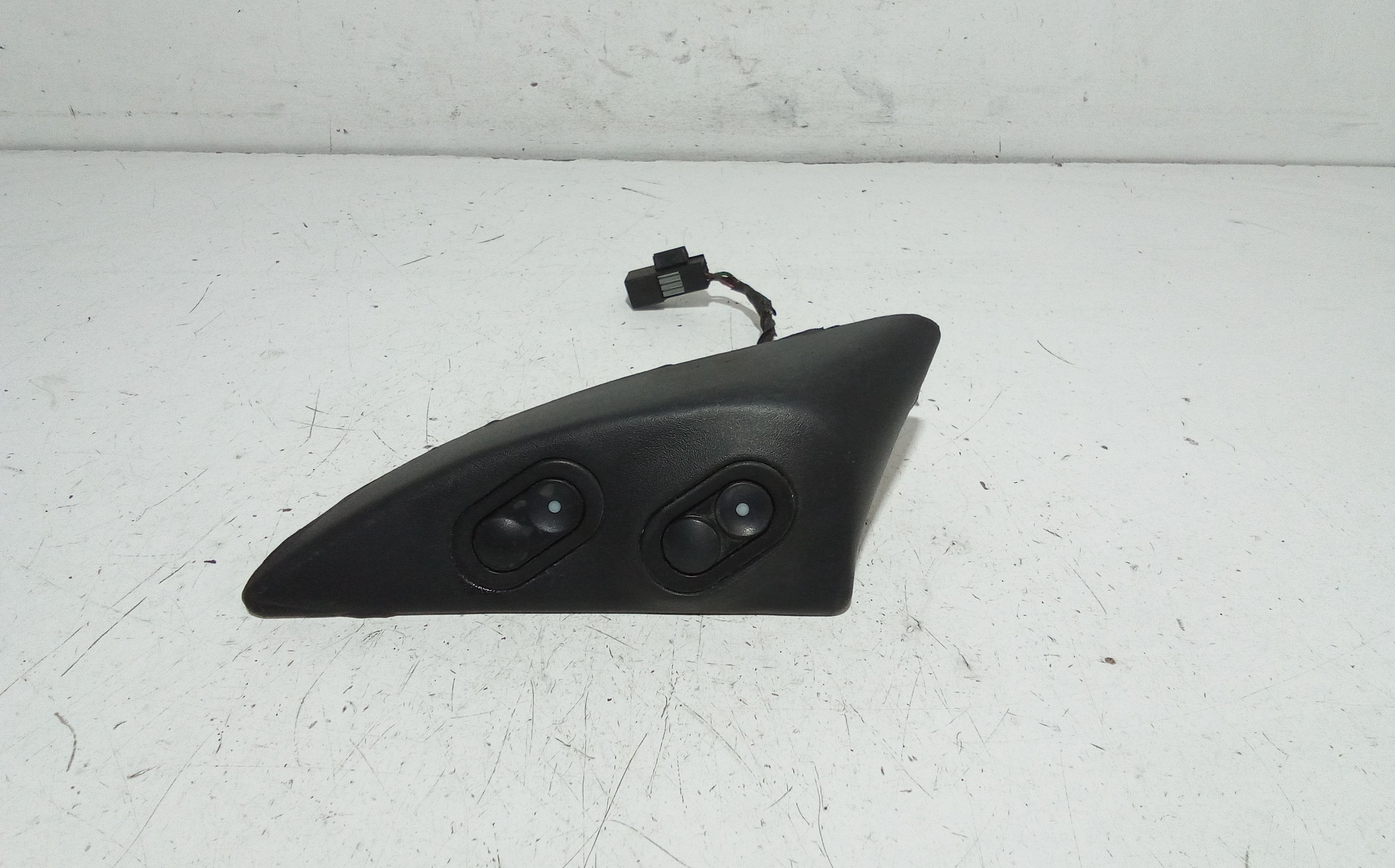 Interruttore Alzacristalli Porta Ant. Sinistro Usato