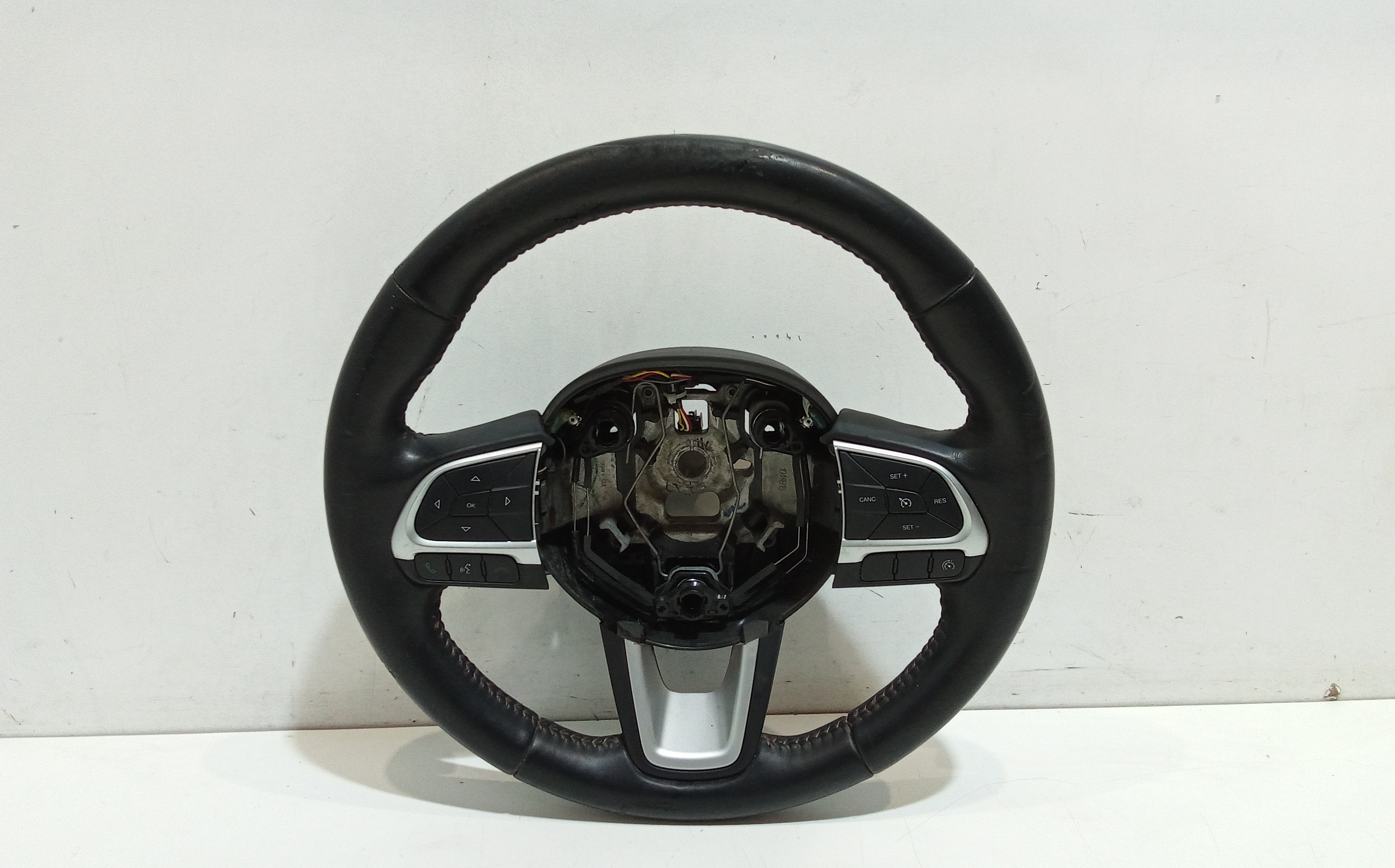 Volante K5YM97DX9AF Usato