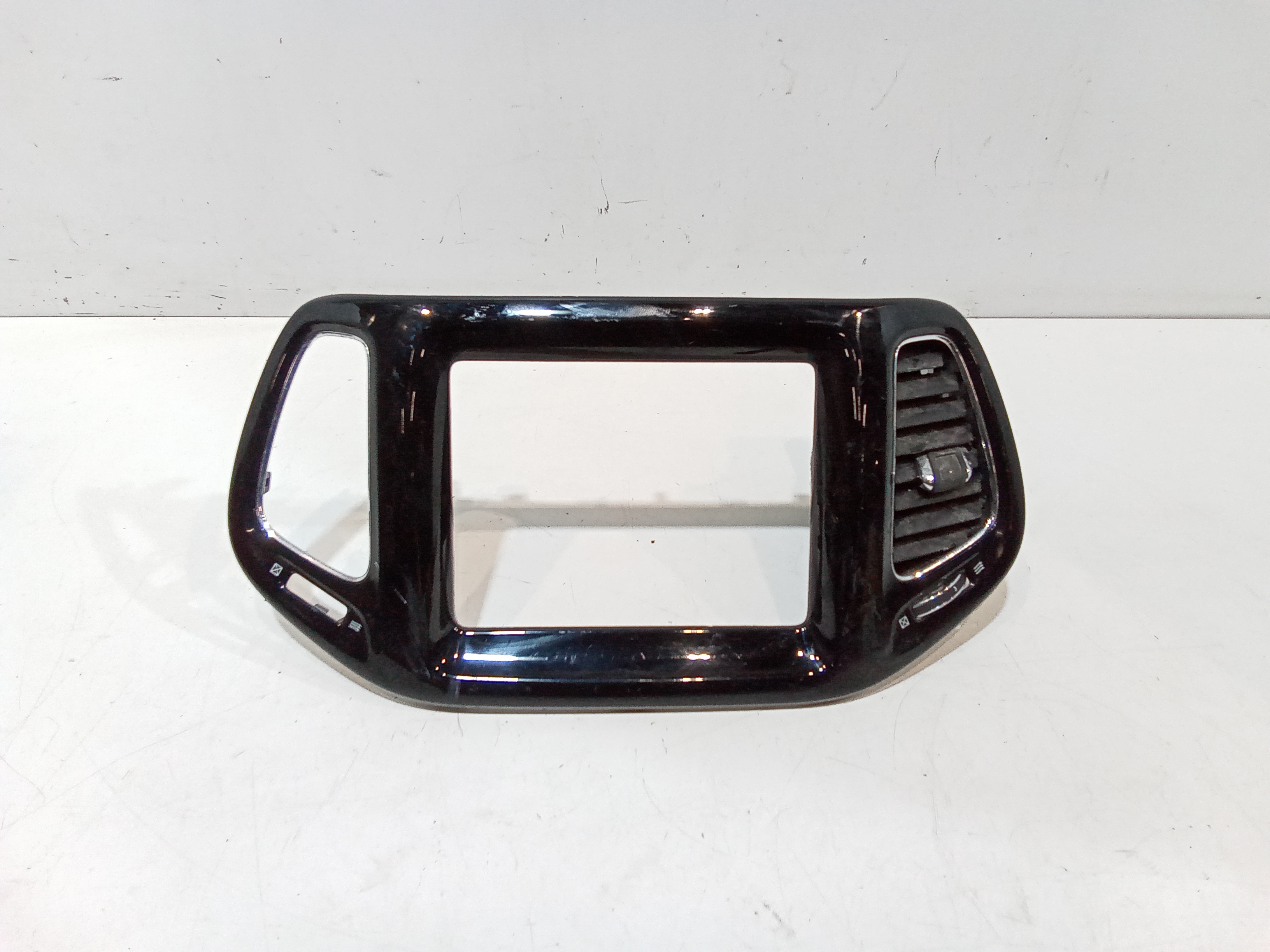 Rivestimento Centr. Cruscotto, Mascherina Portastrumenti Centr. Cruscotto Usato