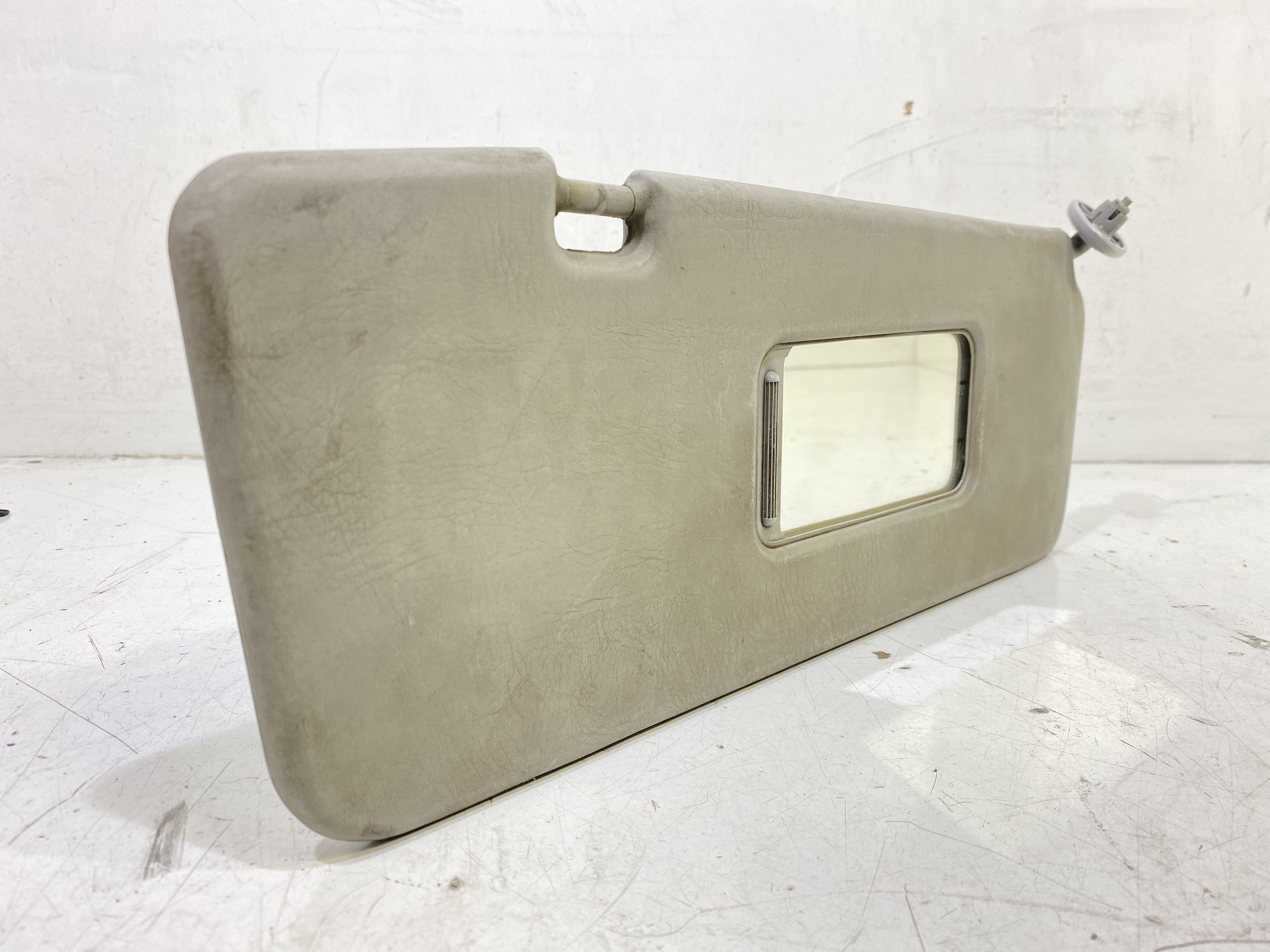 Aletta Parasole Parabrezza Destro 9209912 Usato