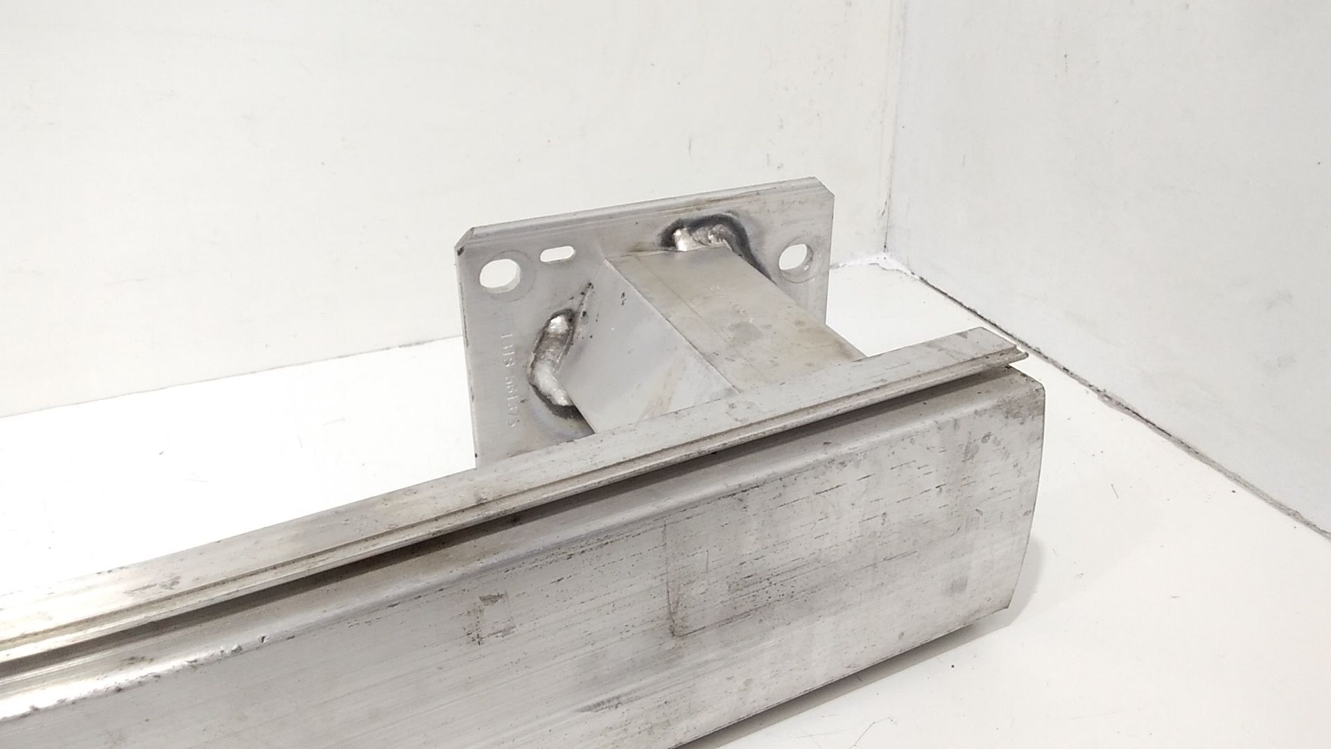 Rinforzo Paraurti Ant. Usato