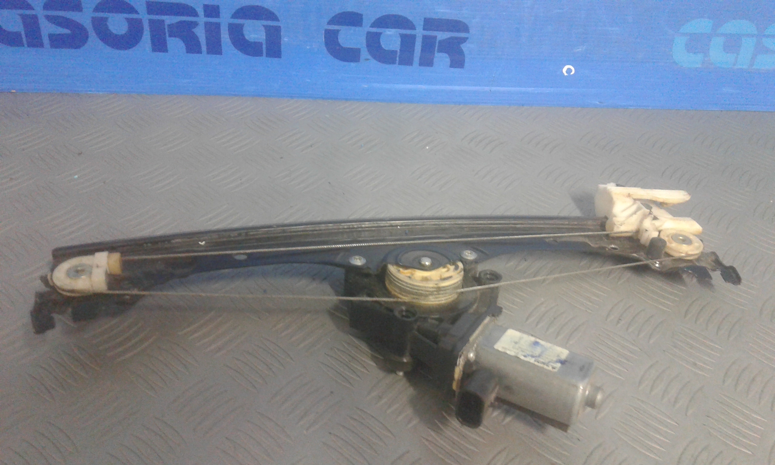 Alzacristallo Porta Ant. Destro Usato