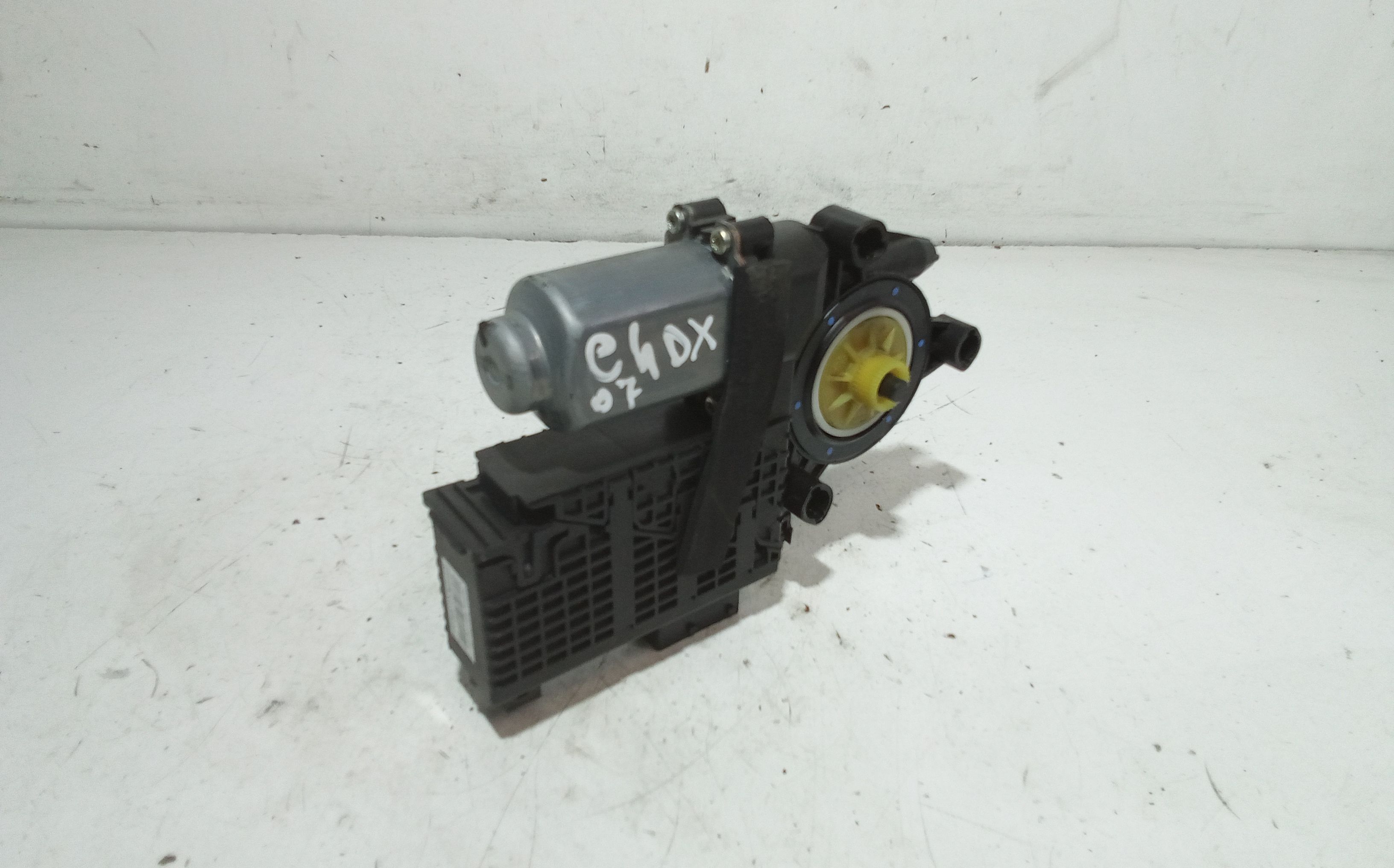 Motorino Alzacristallo Porta Ant. Destro 9222GZ Usato