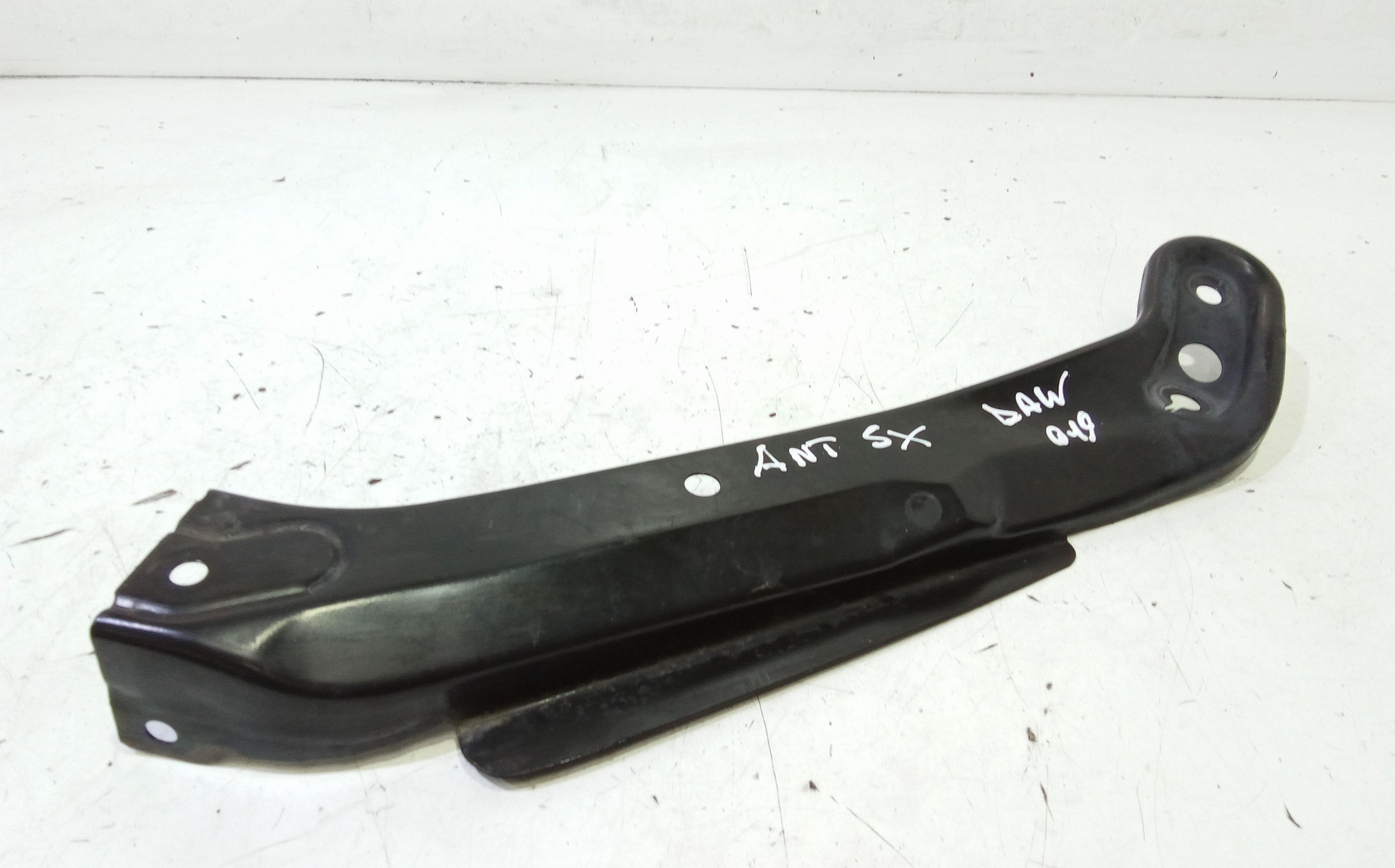 Supporto Proiettore Sinistro Usato