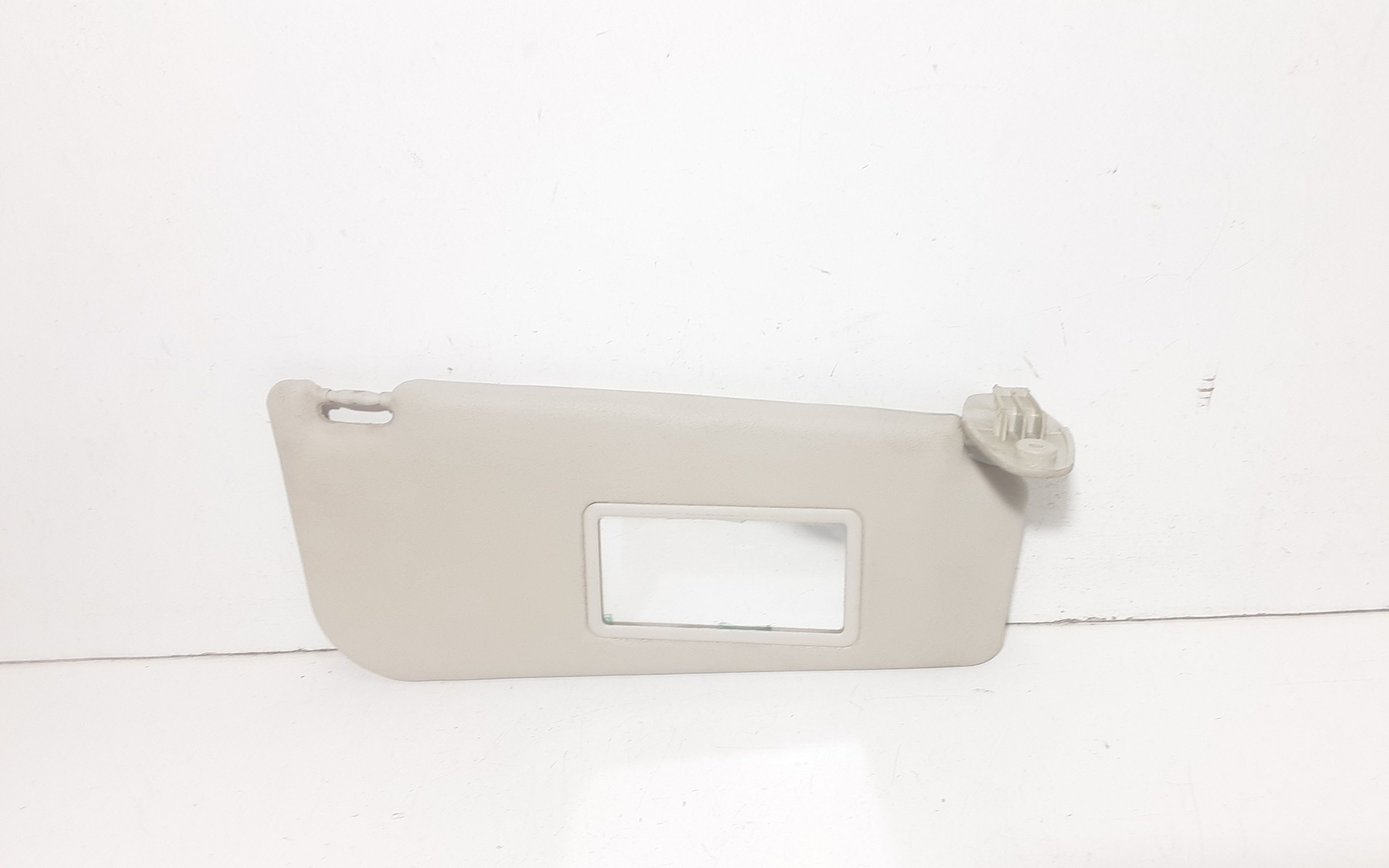 Aletta Parasole Parabrezza Destro 735338206 Usato