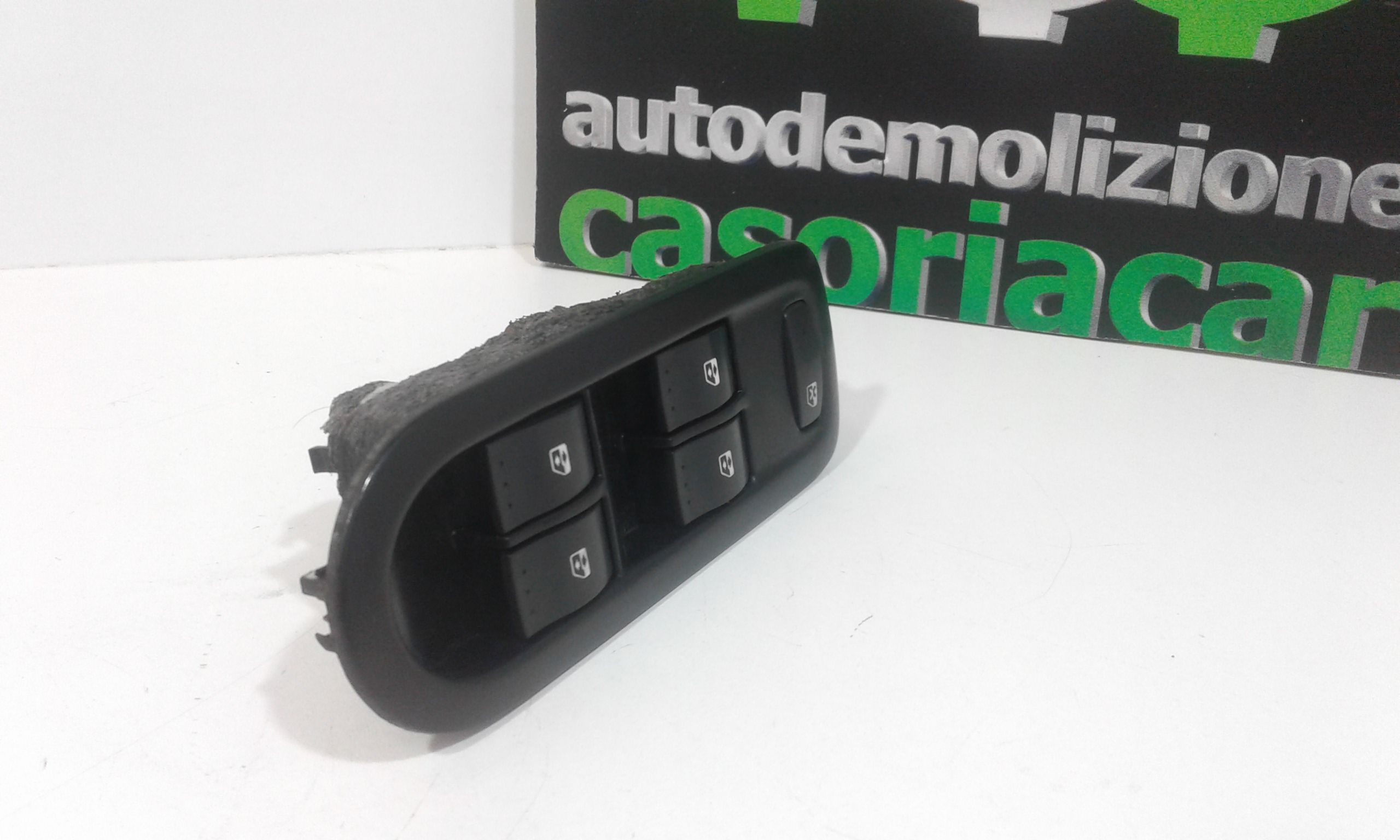 Interruttore Alzacristalli Porta Ant. Sinistro 8200107772 Usato