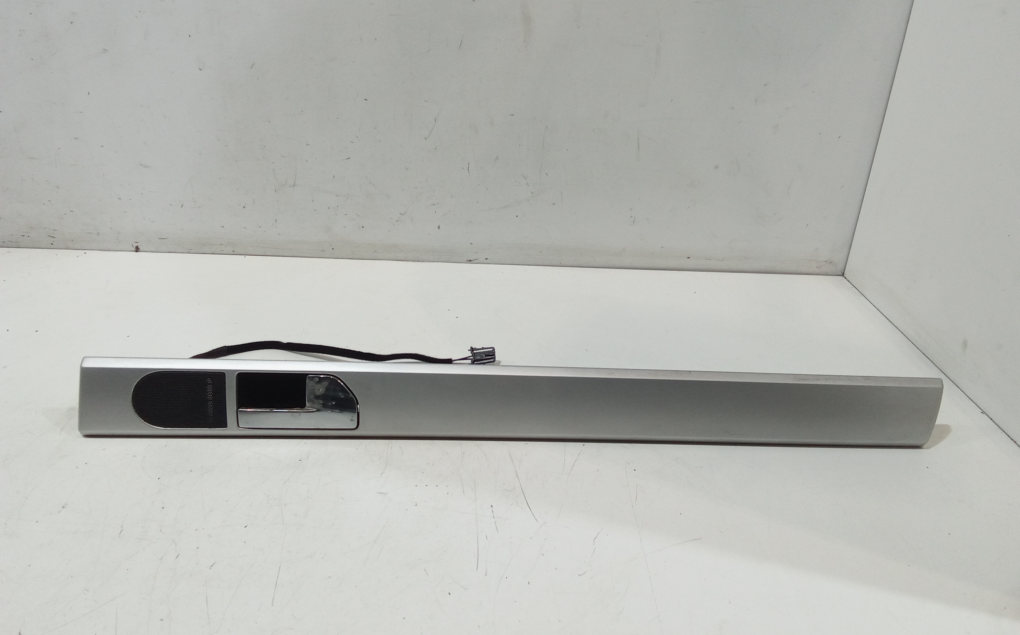 Maniglia Int. Apertura Porta Post. Destro 7L6867086B5W8 Usato