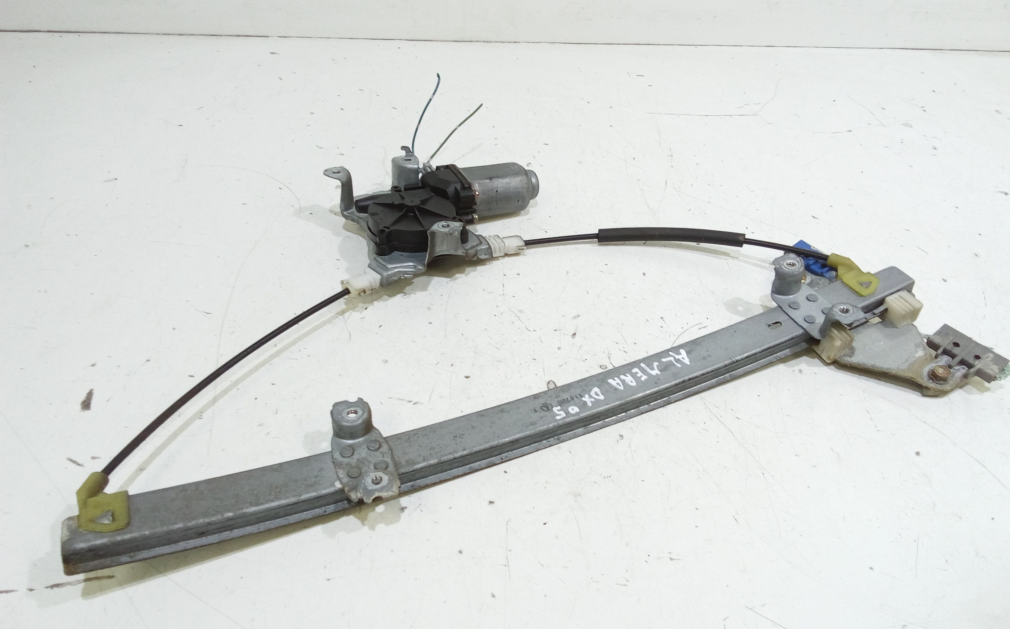 Alzacristallo Porta Ant. Destro 80700BM61B Usato