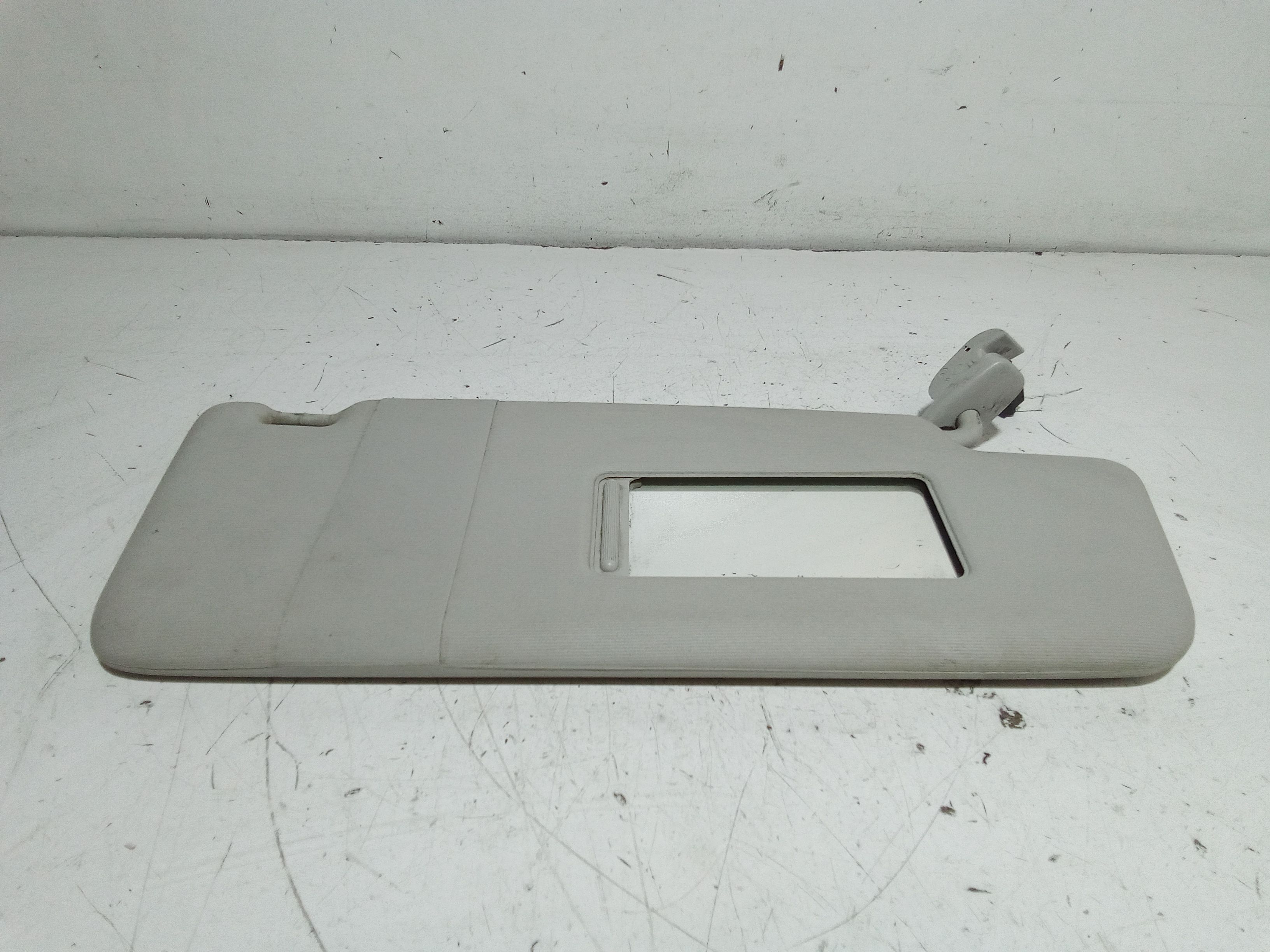 Aletta Parasole Parabrezza Destro 1T0857552F2F4 Usato