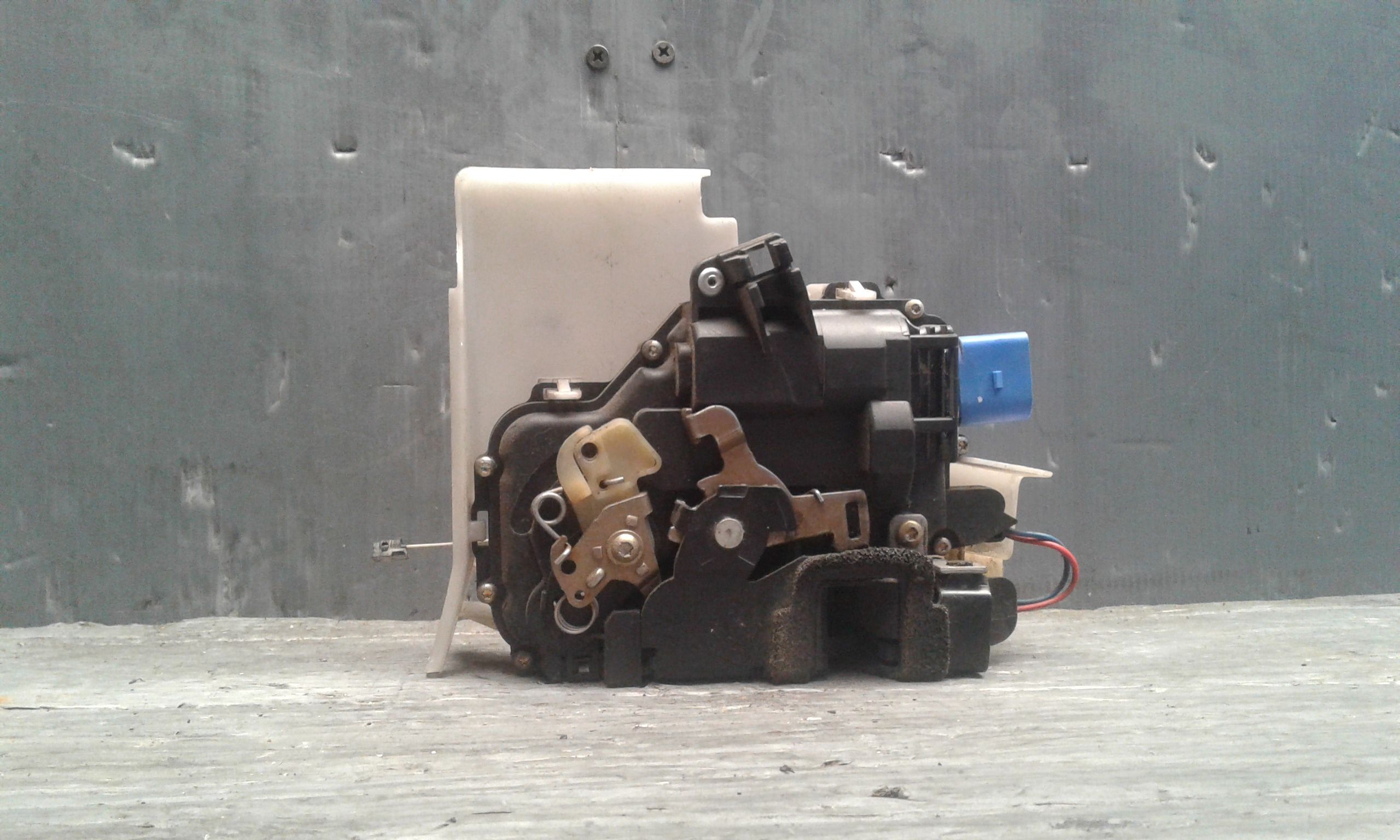 Serratura Porta Ant. Sinistro 7E1837015 Usato