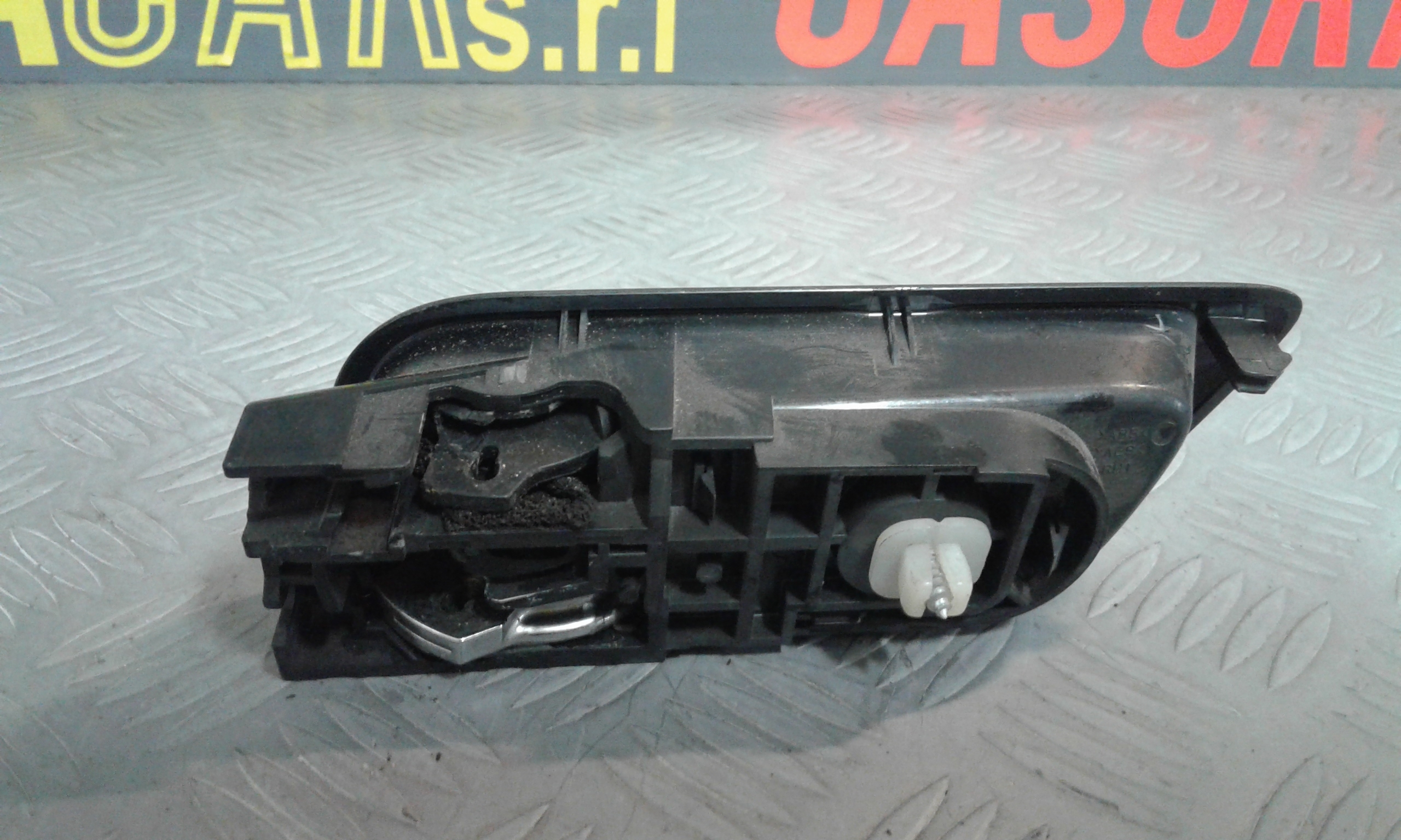 Maniglia Int. Apertura Porta Ant. Destro Usato