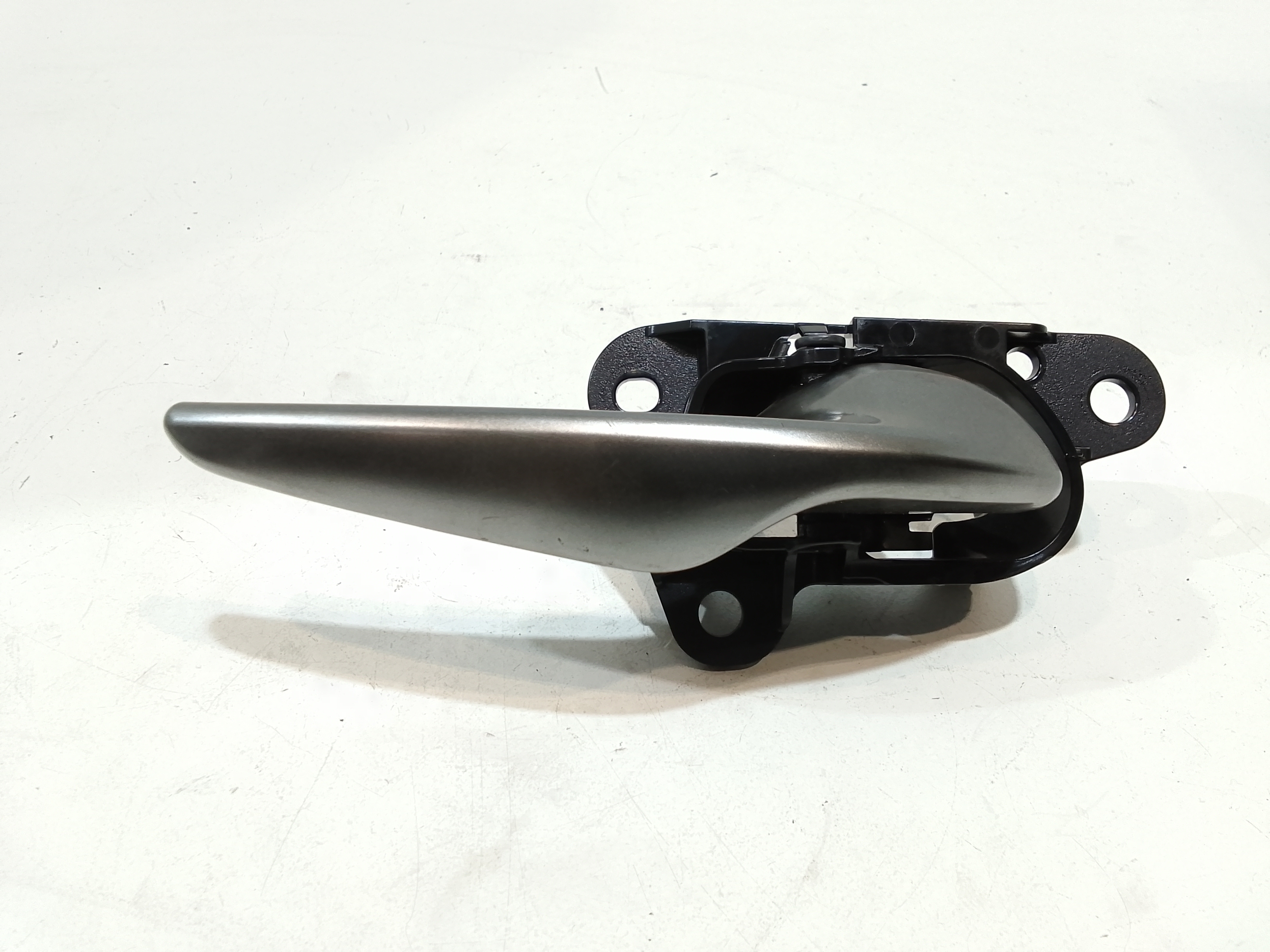 Maniglia Int. Apertura Porta Post. Destro 6927076010 Usato