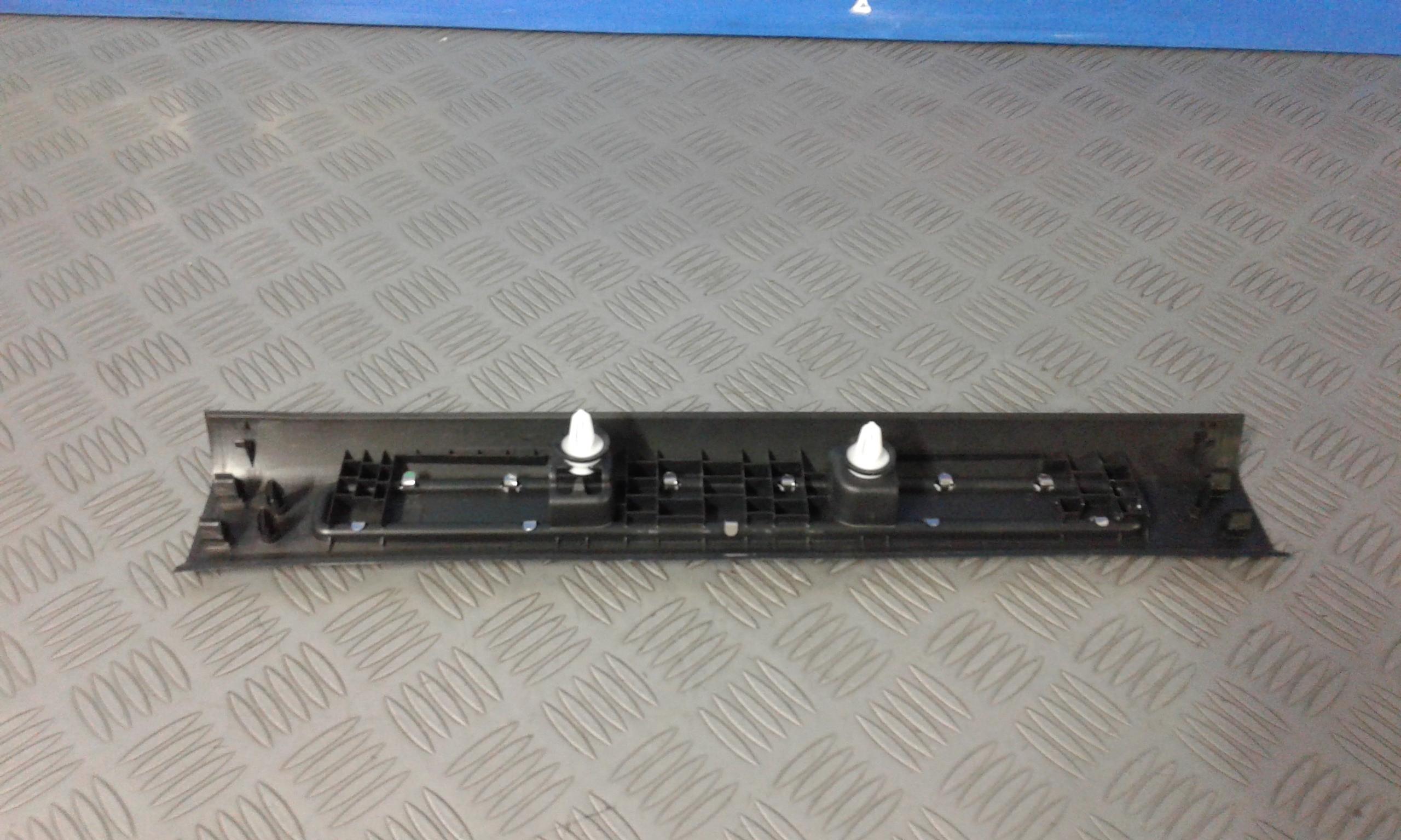 Rivestimento Int. Battitacco Ant. Sx Usato