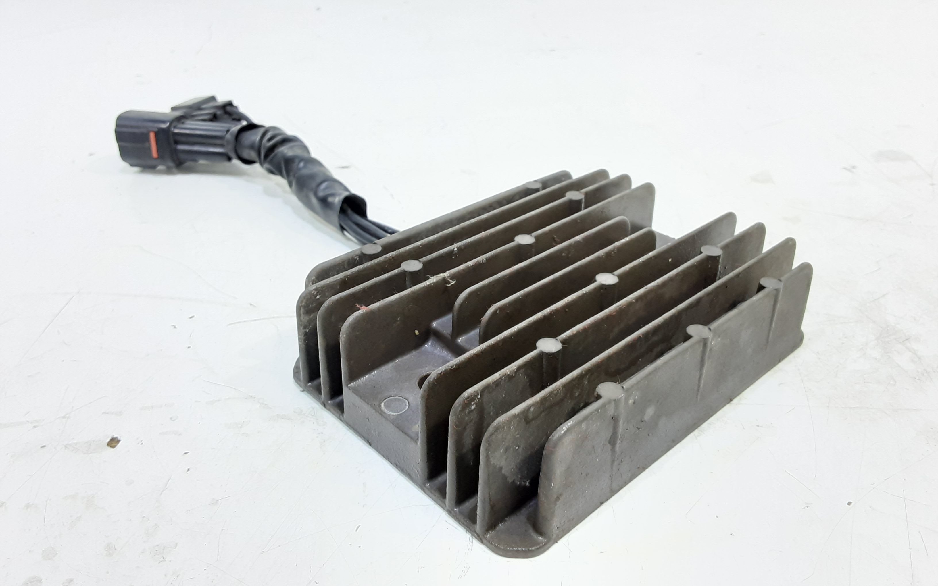 Regolatore Tensione Usato