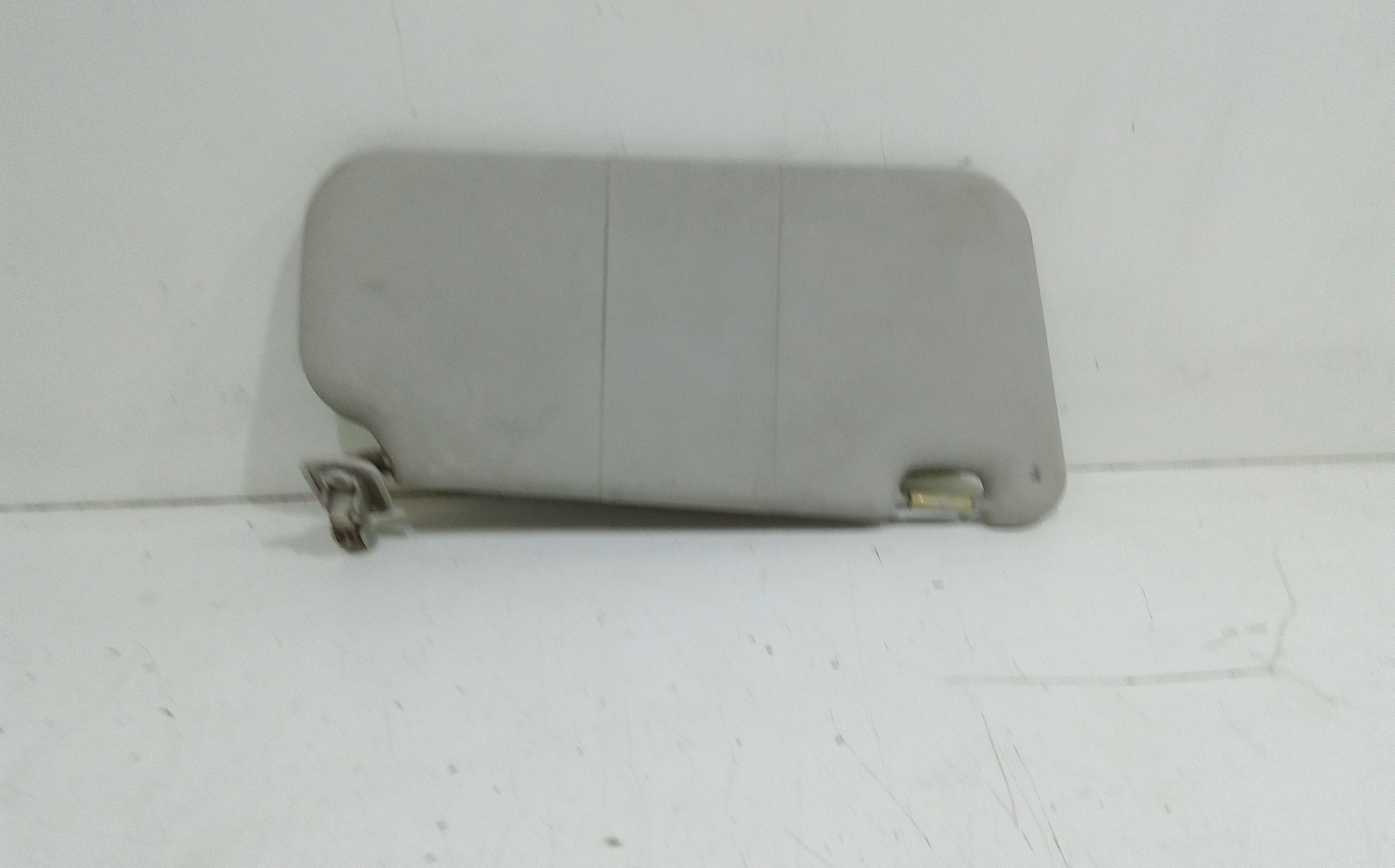 Aletta Parasole Parabrezza Sinistro DF7169320A75 Usato