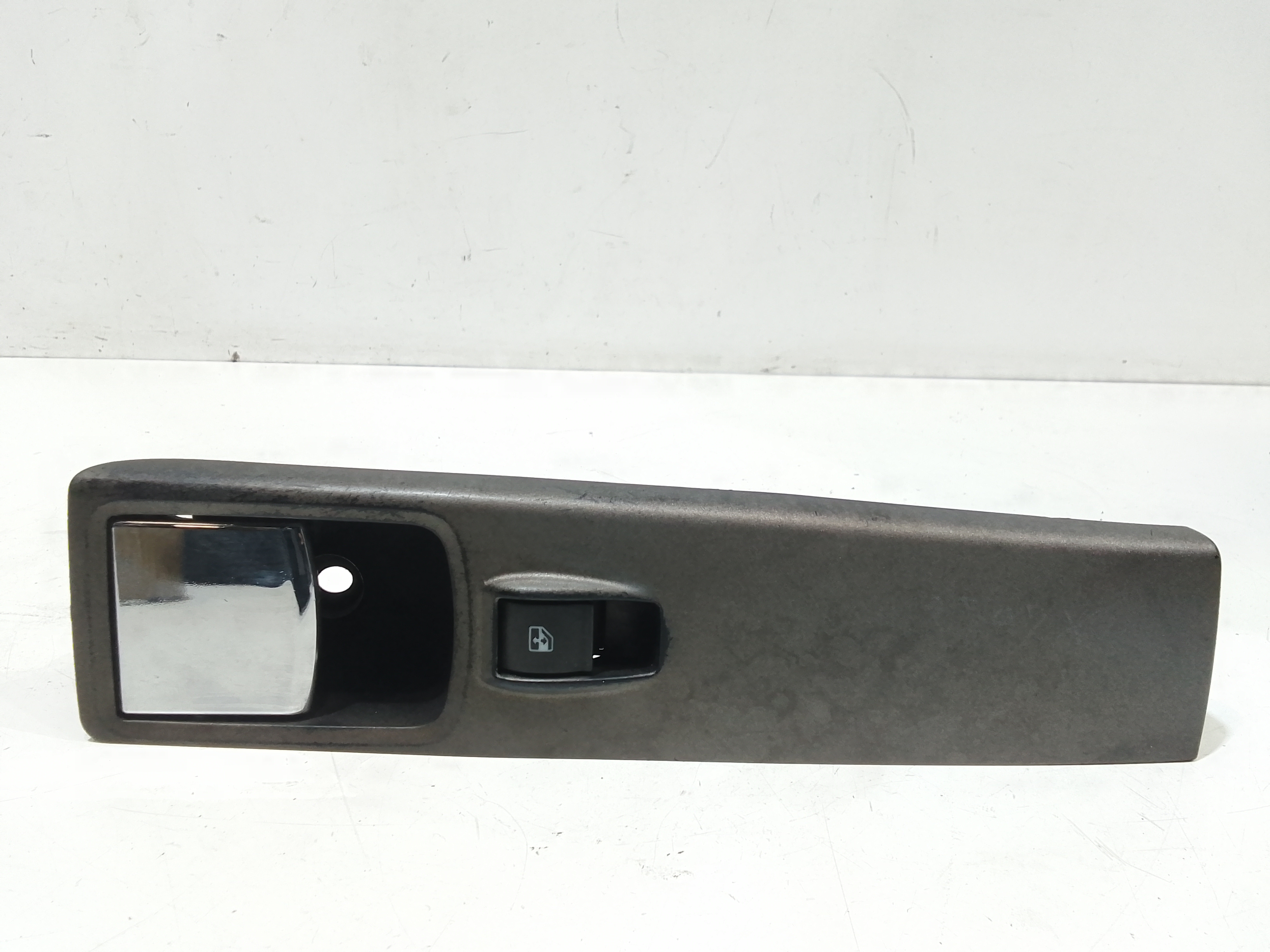 Interruttore Alzacristalli Porta Ant. Destro Usato