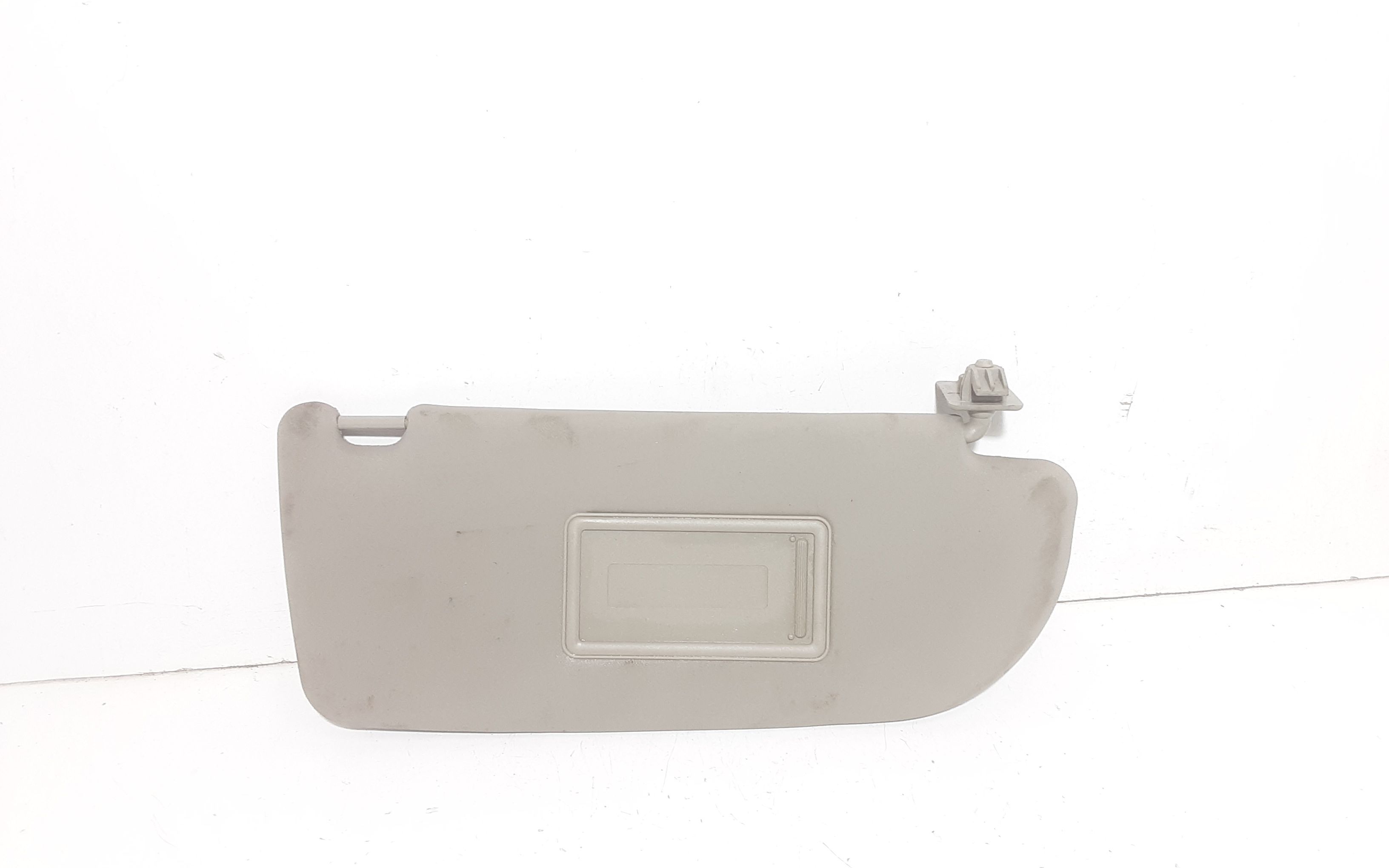 Aletta Parasole Parabrezza Destro 735314225 Usato