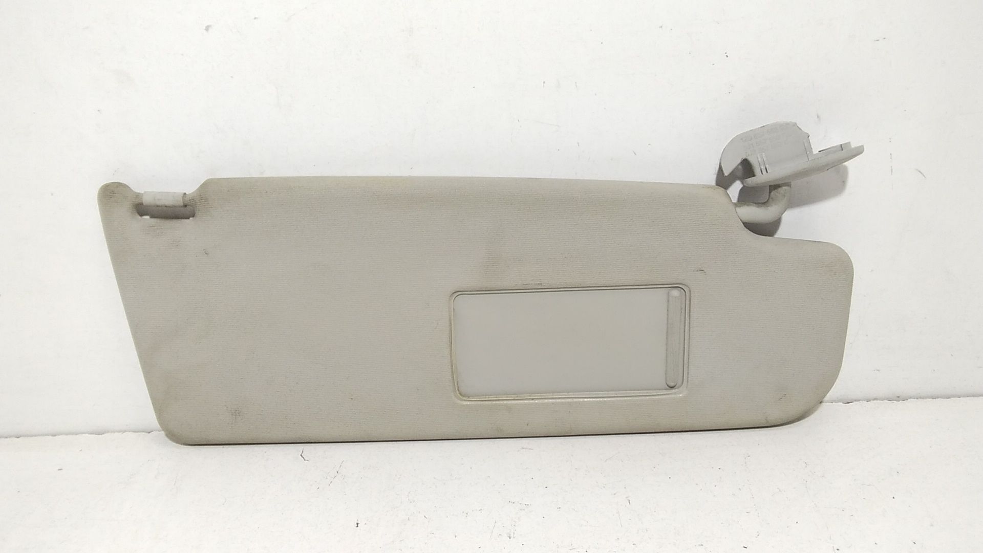 Aletta Parasole Parabrezza Destro 1Z0857552BB2F4 Usato