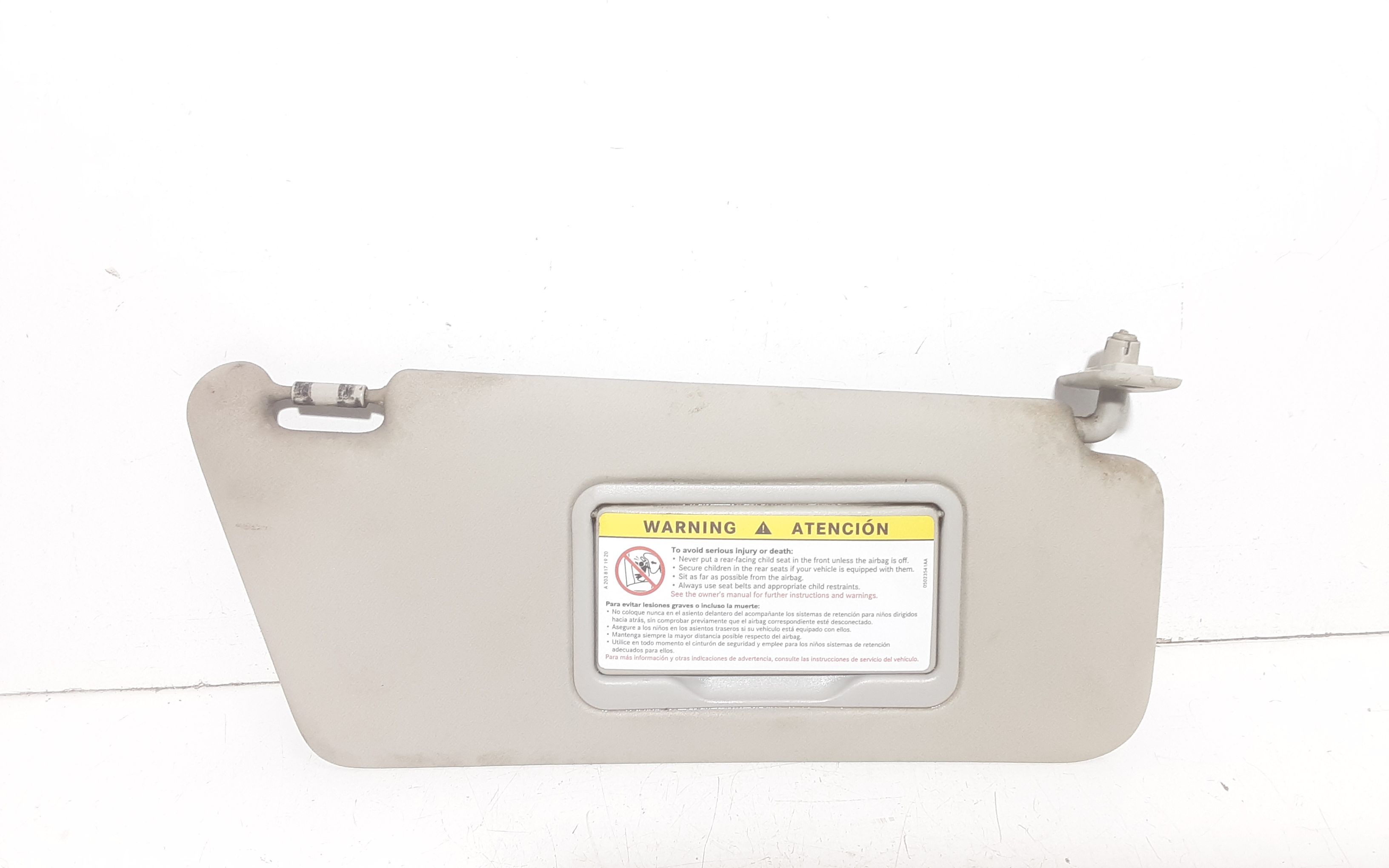 Aletta Parasole Parabrezza Destro A16981002107H48 Usato