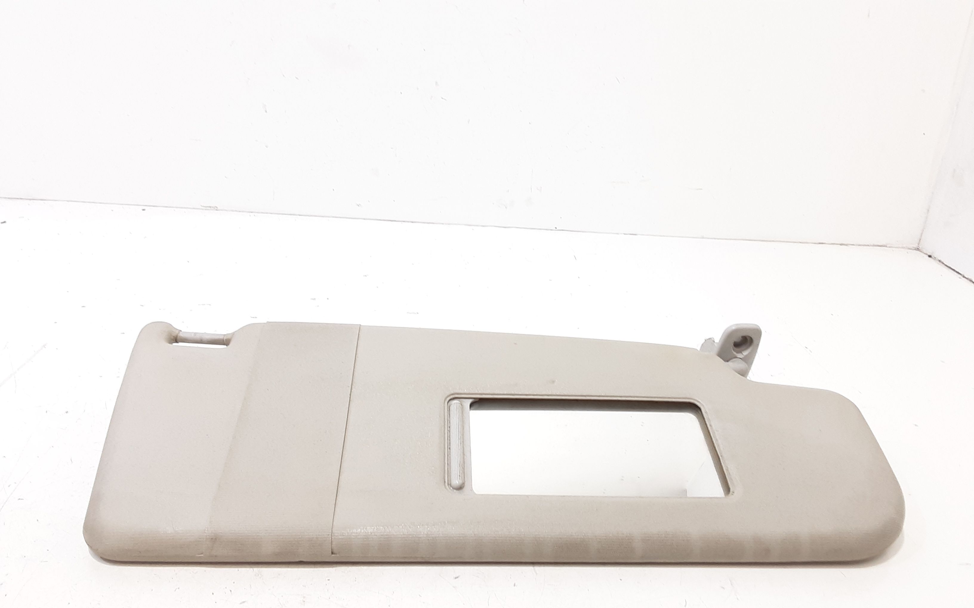 Aletta Parasole Parabrezza Destro 3B0857552AL2F4 Usato