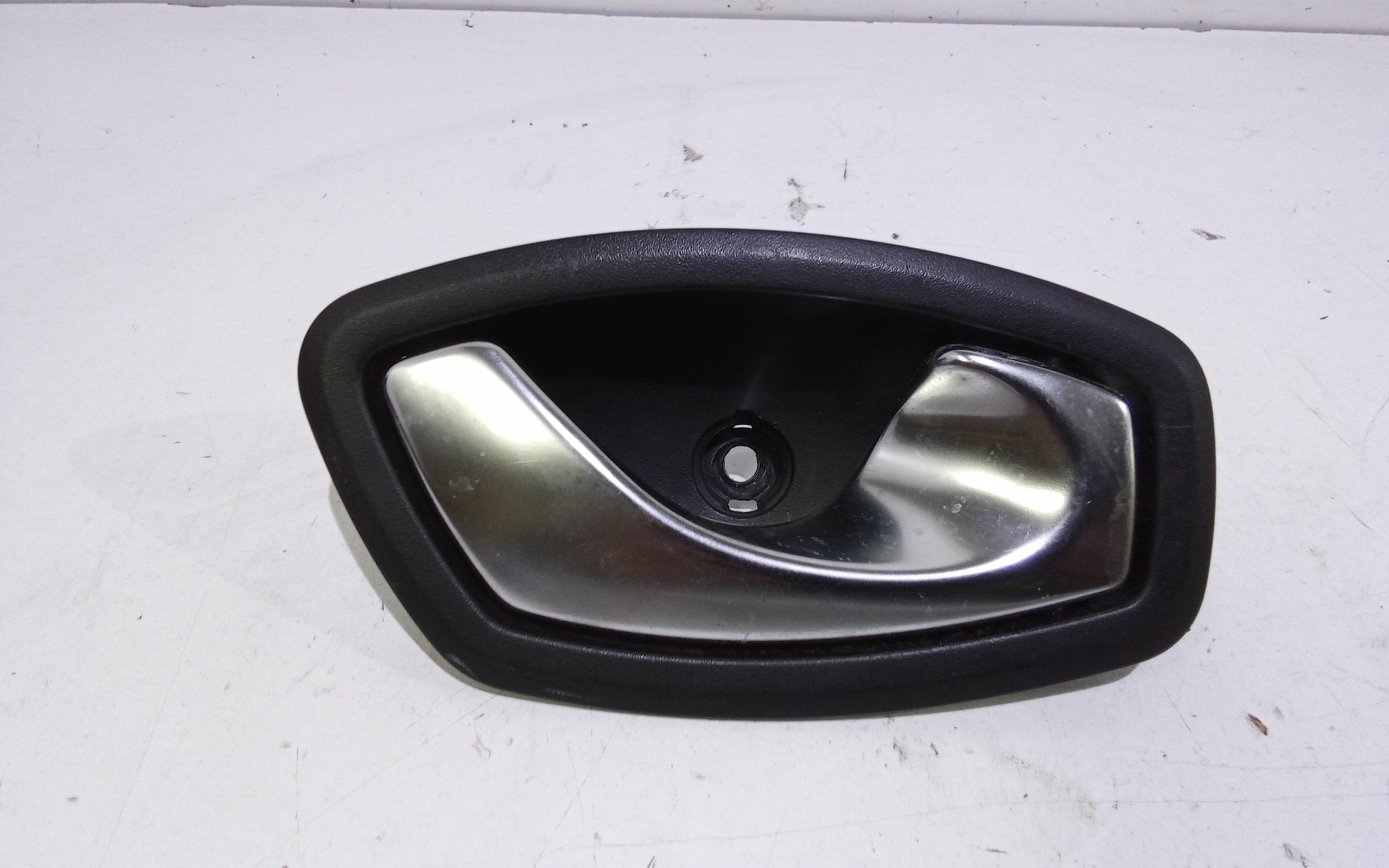 Maniglia Int. Apertura Porta Post. Destro Usato