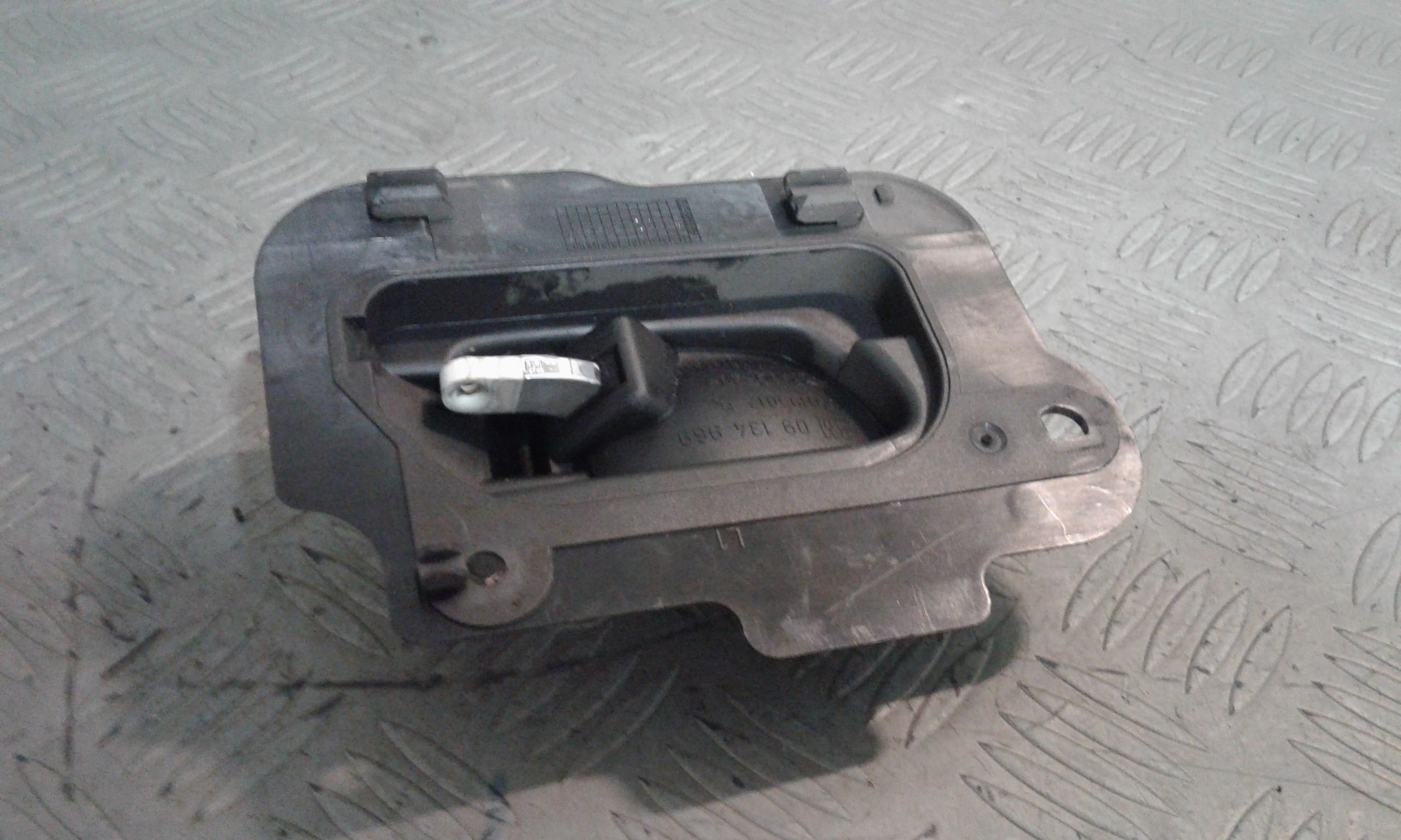 Maniglia Int. Apertura Porta Post. Sinistro 90362965 Usato