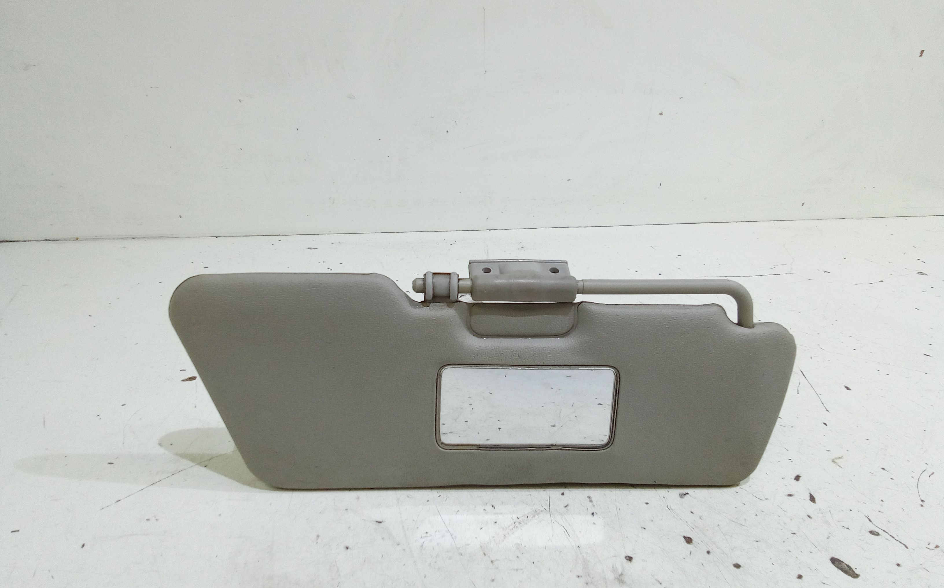 Aletta Parasole Parabrezza Destro 735244339 Usato