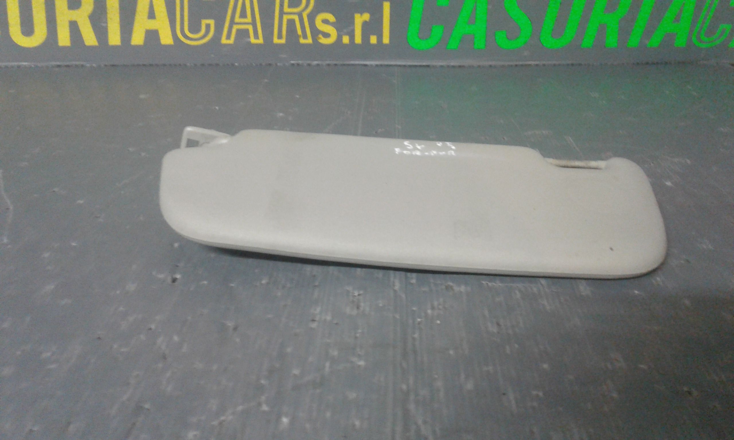 Aletta Parasole Parabrezza Sinistro A4548100910CH0A Usato