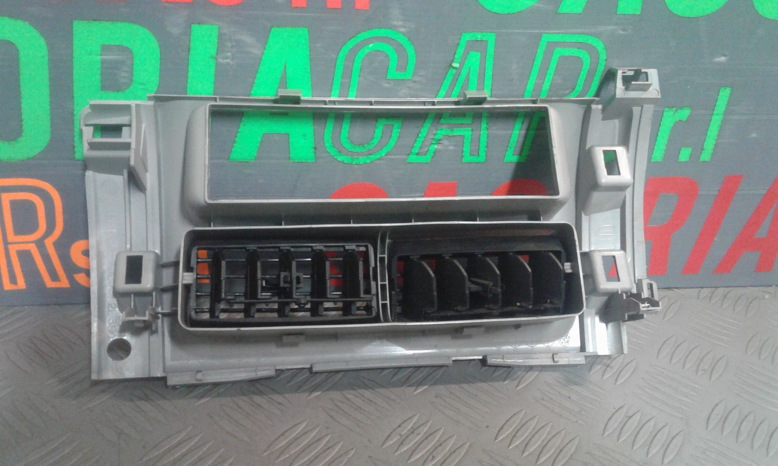 Condotto Aria Bocchette Centr. Sup. Cruscotto Usato