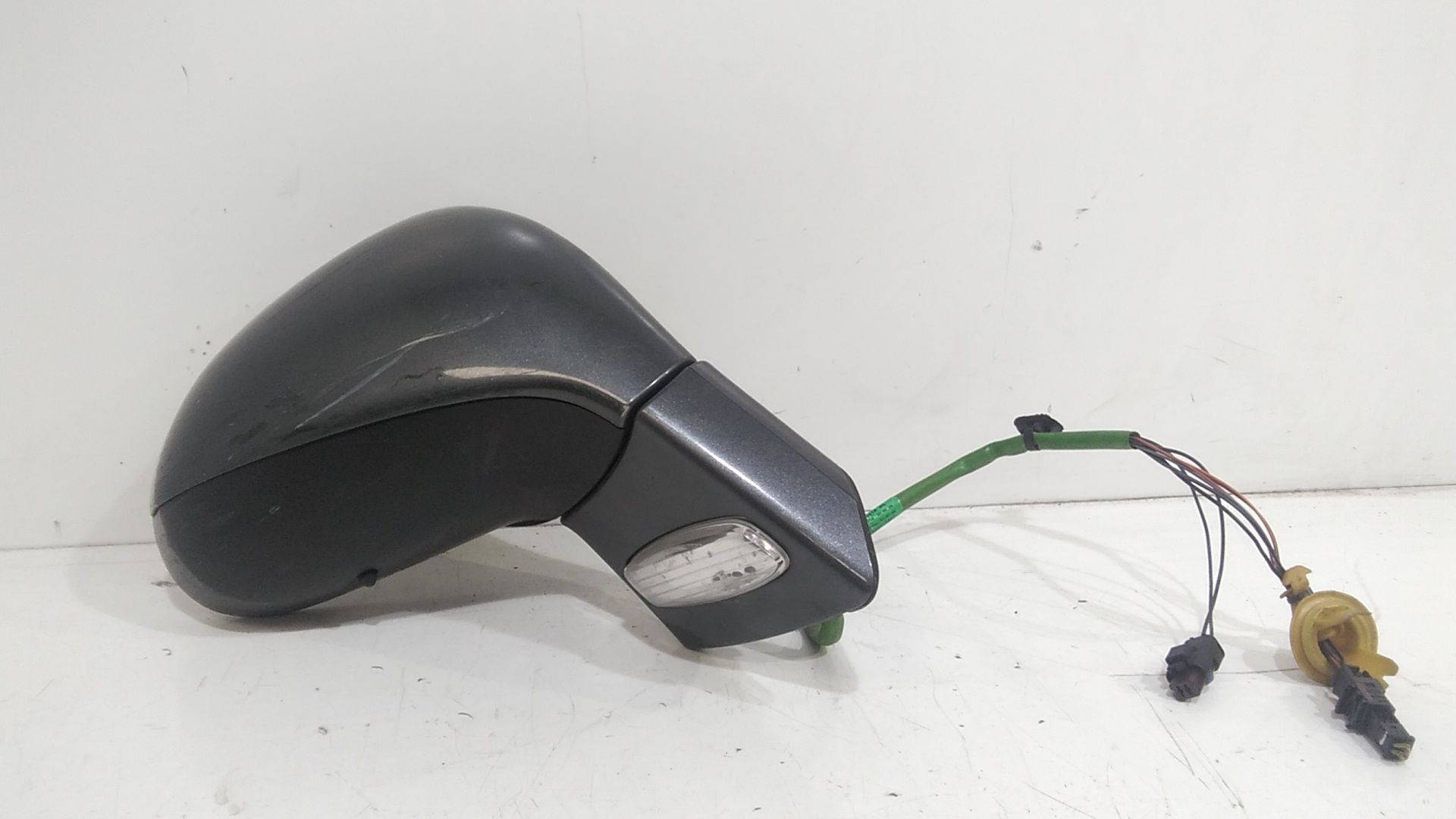 Retrovisore Est. Destro Usato