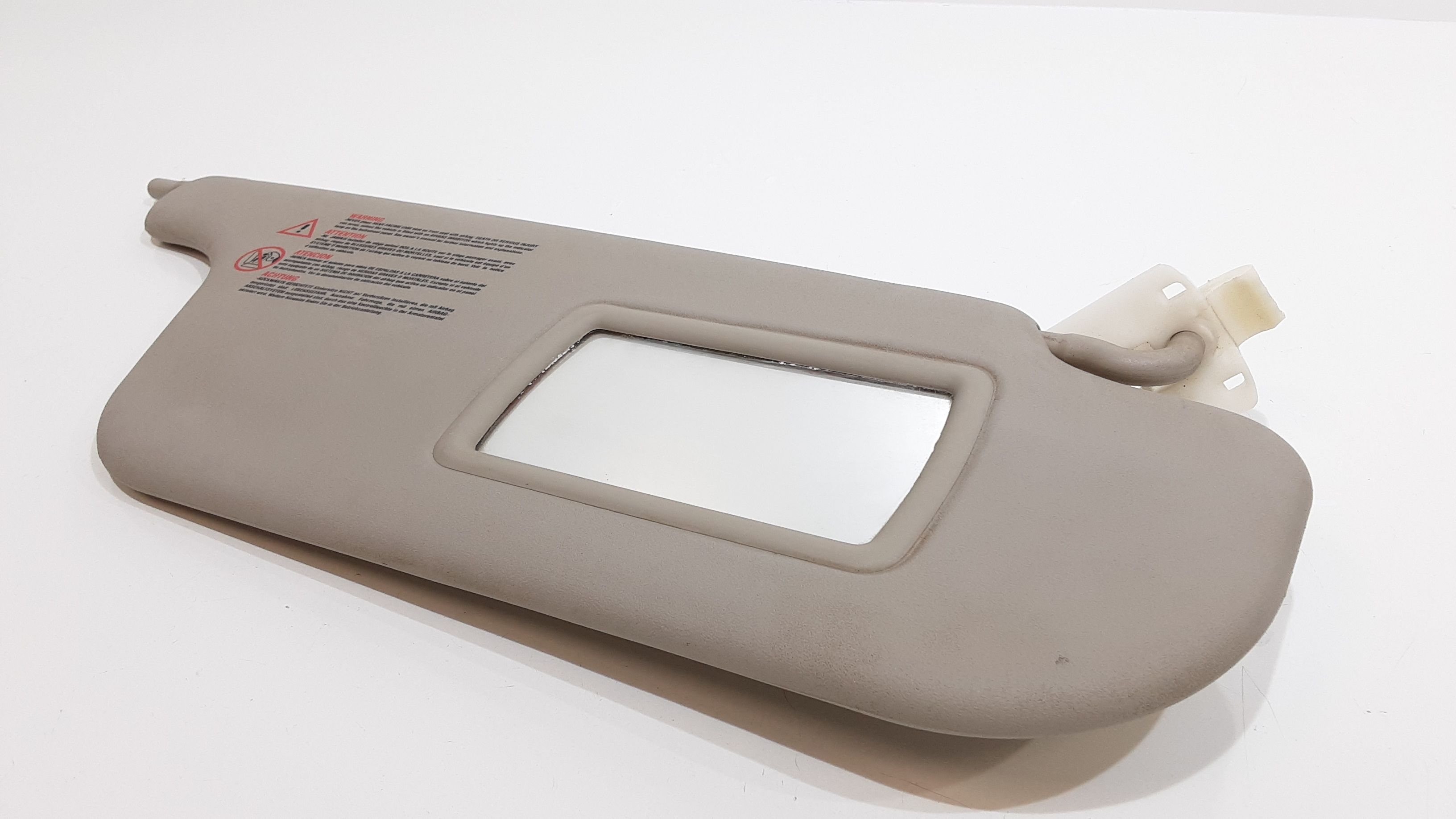 Aletta Parasole Parabrezza Destro 8200294229 Usato