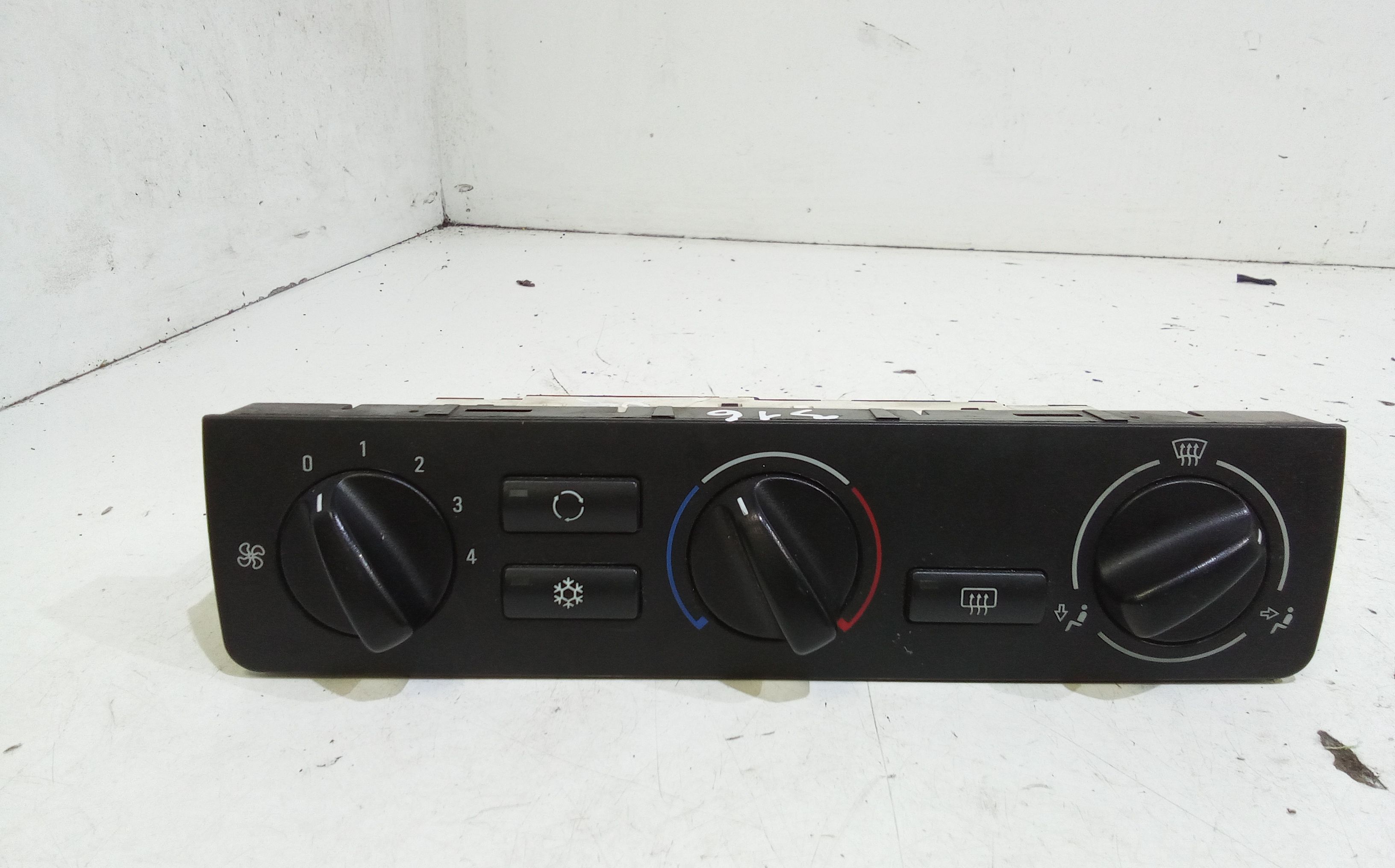 Blocco Comando Climatizzazione 64116915332 Usato