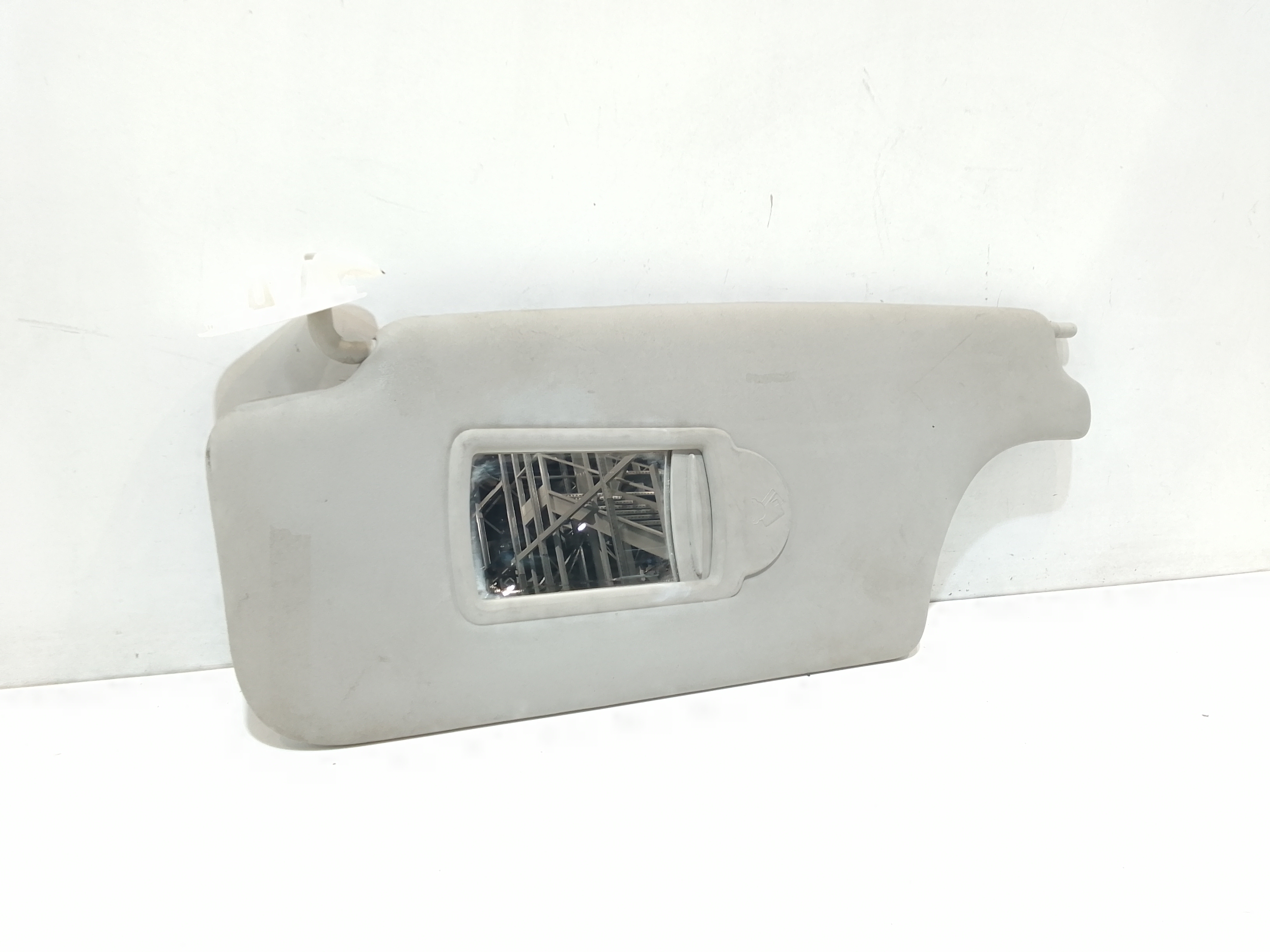 Aletta Parasole Parabrezza Sinistro 8200329035 Usato