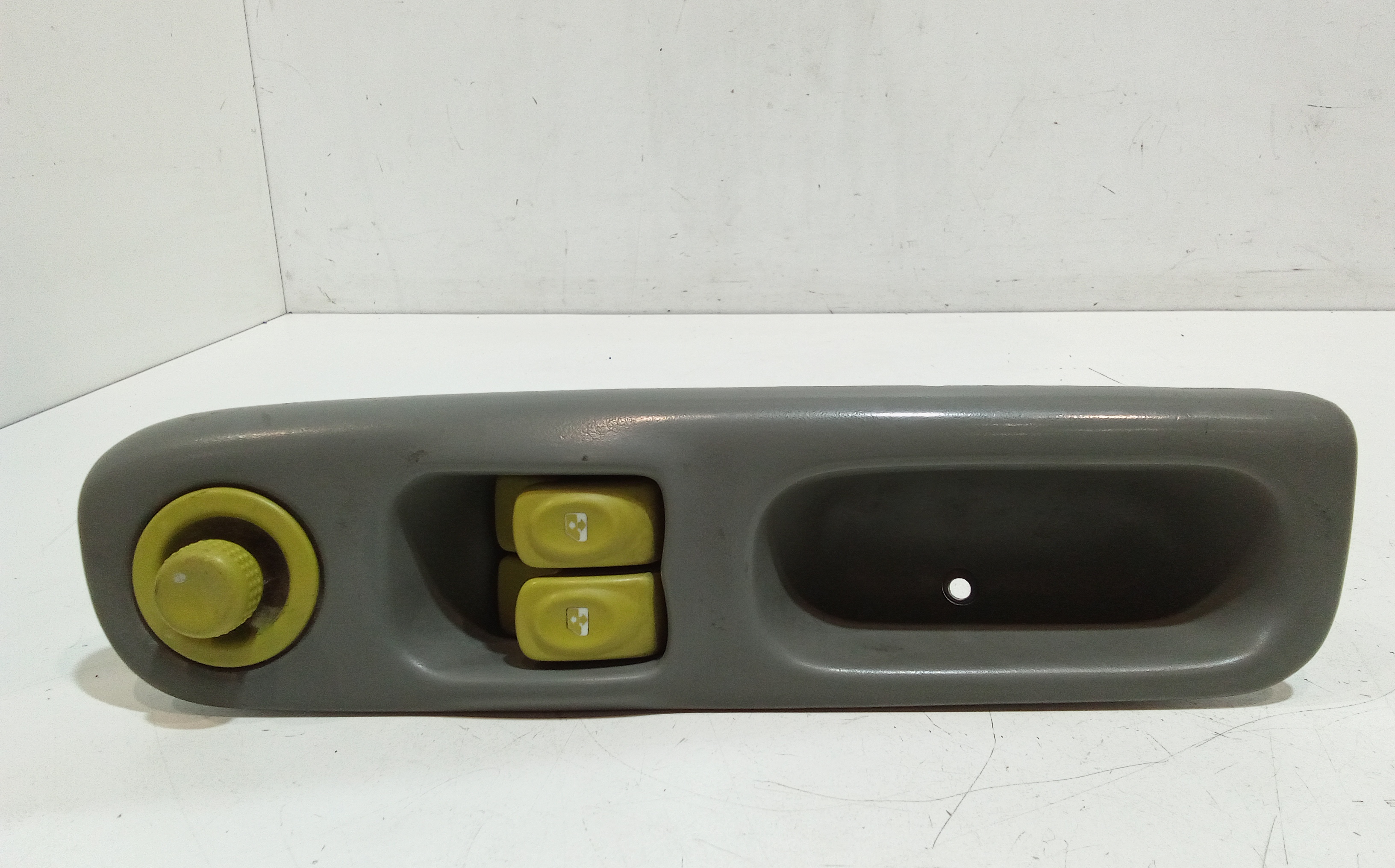 Interruttore Alzacristalli Porta Ant. Sinistro Usato