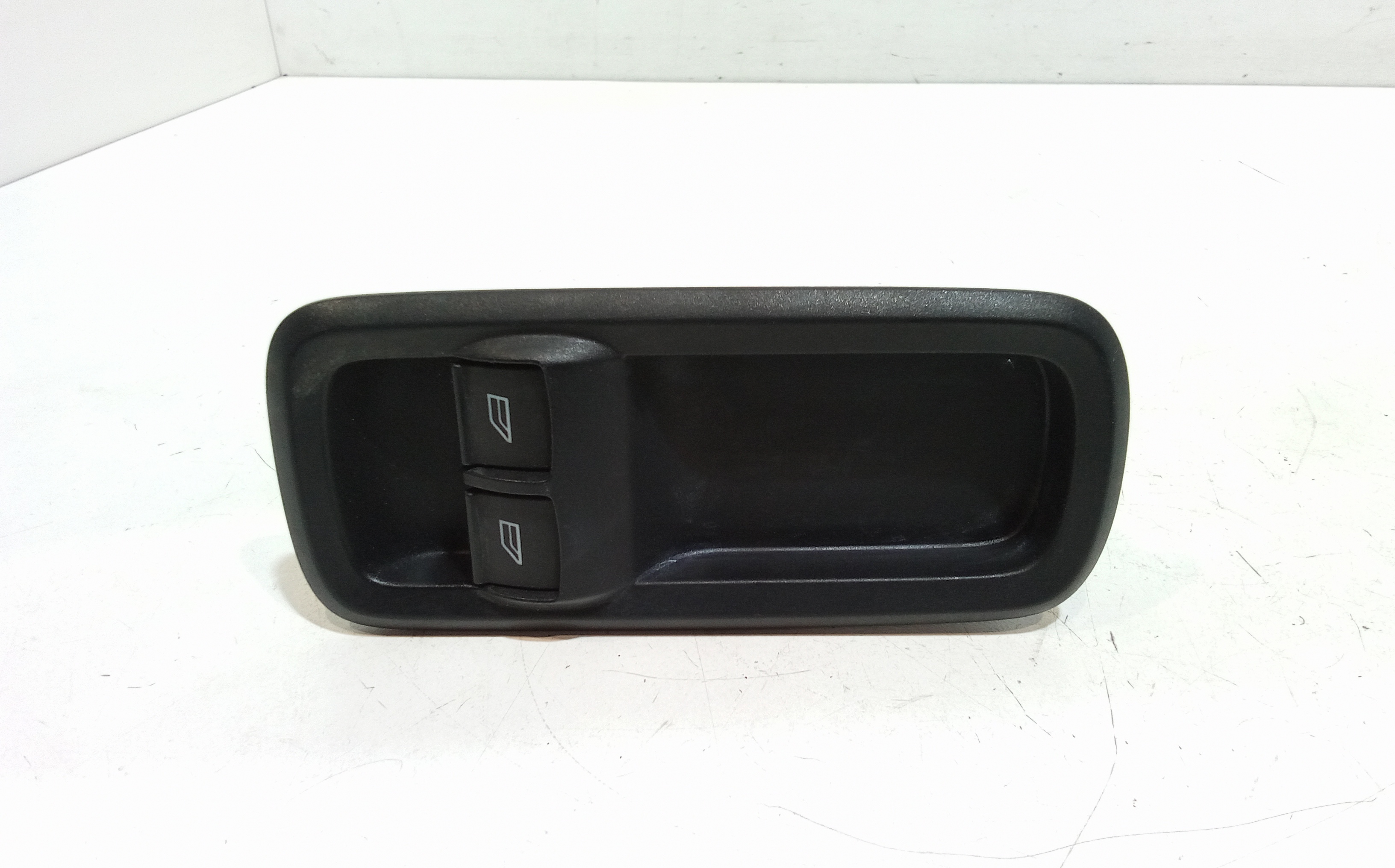 Interruttore Alzacristalli Porta Ant. Sinistro Usato