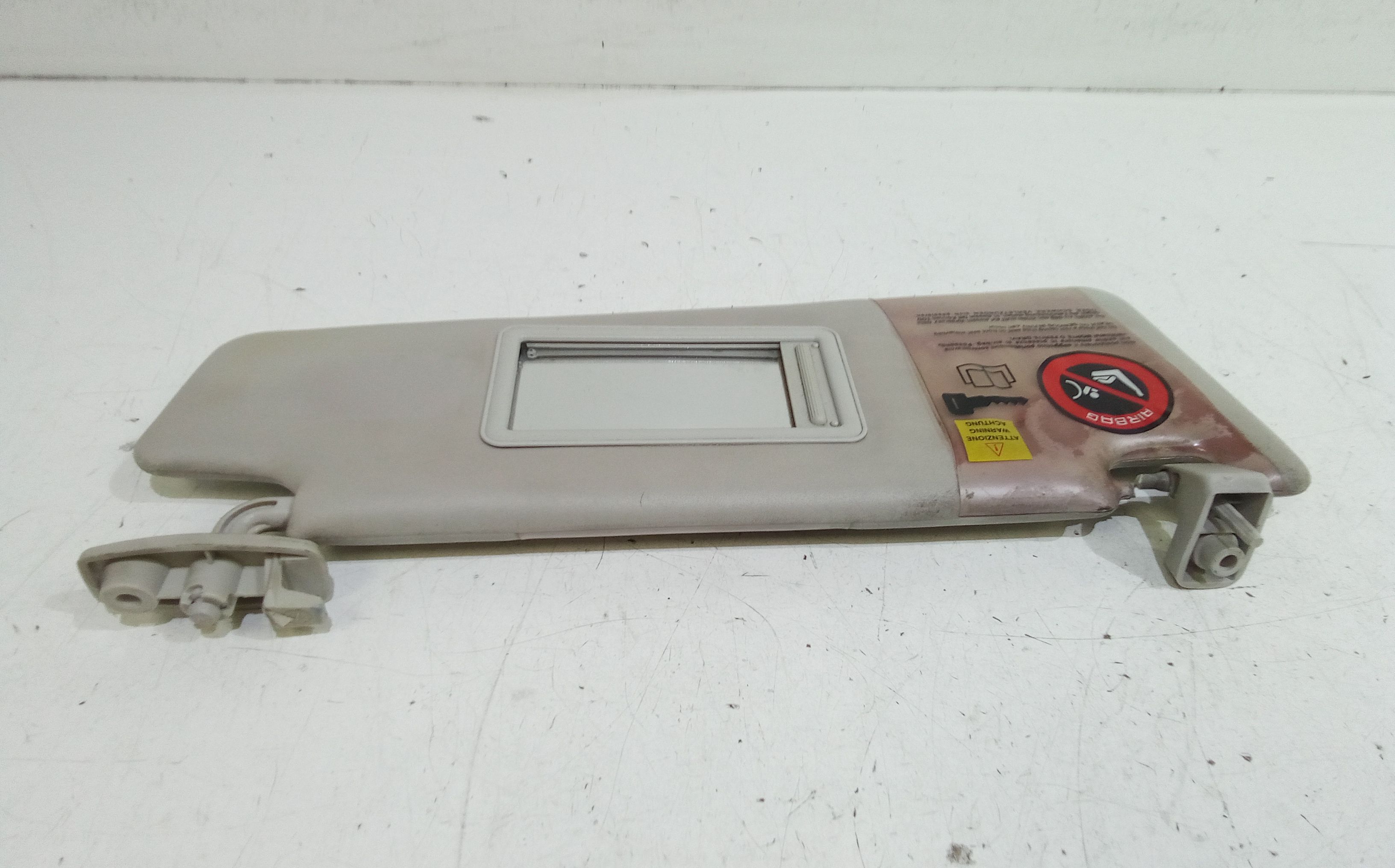 Aletta Parasole Parabrezza Destro 735361684 Usato