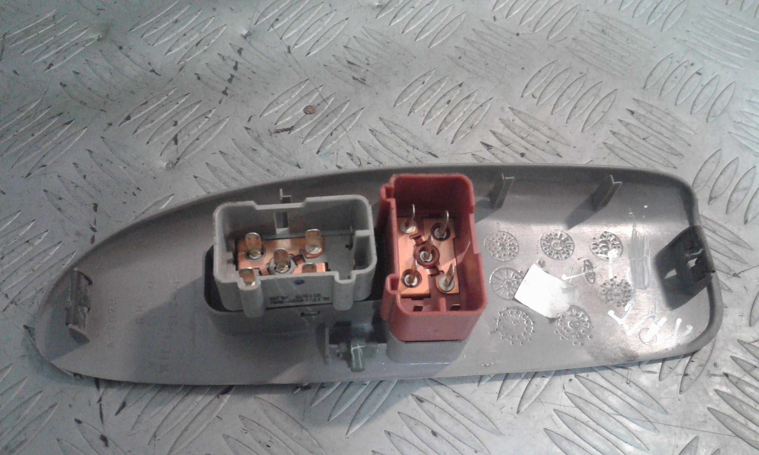 Interruttore Alzacristalli Porta Ant. Destro Usato