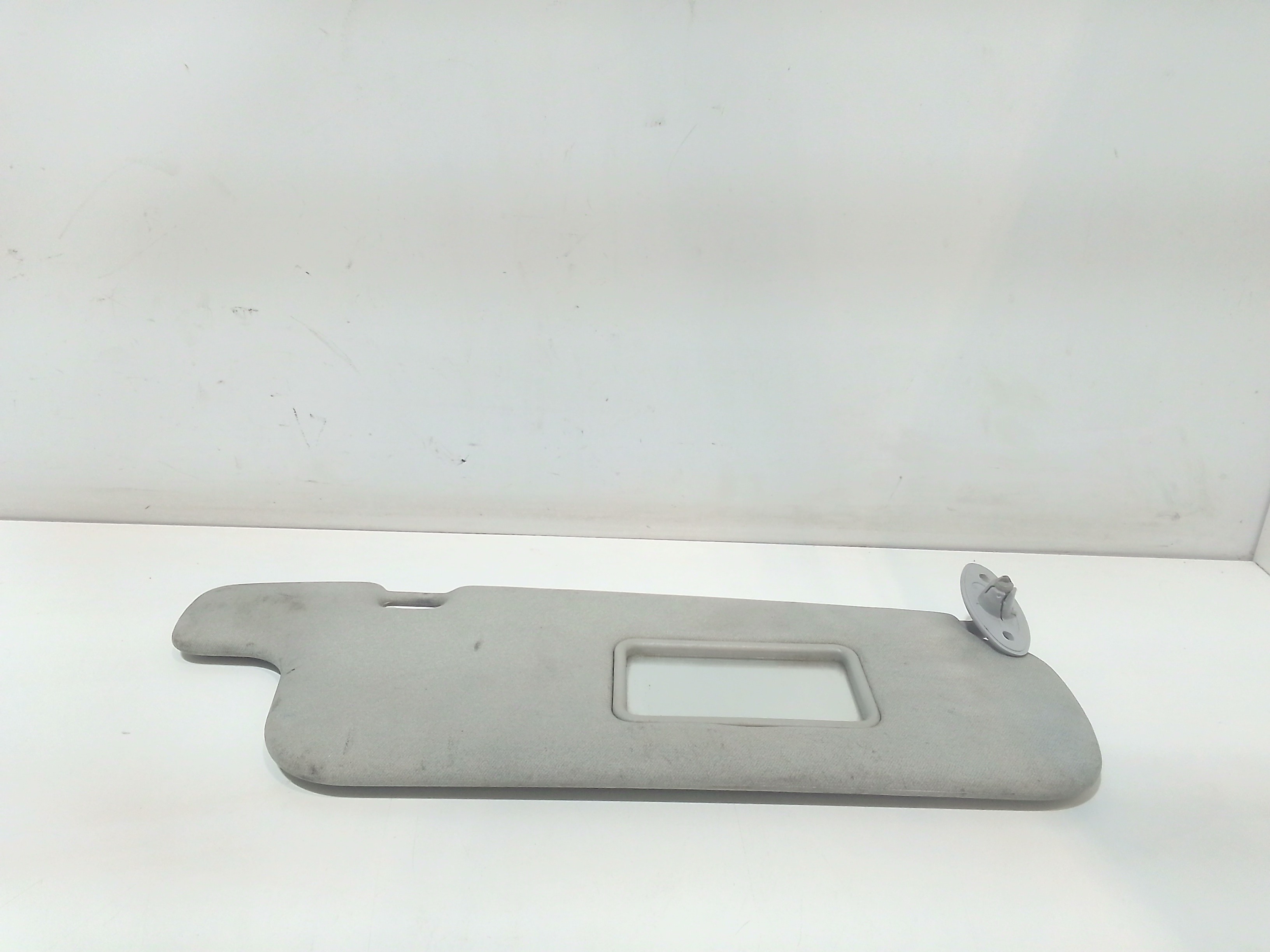 Aletta Parasole Parabrezza Destro 7431052041B0 Usato