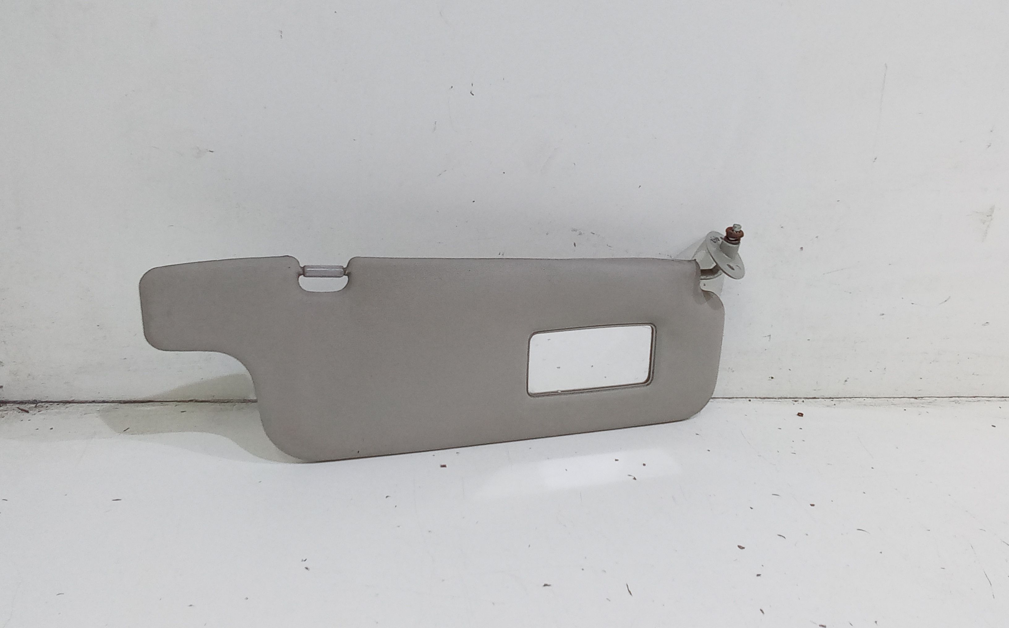 Aletta Parasole Parabrezza Destro 743100D011B0 Usato