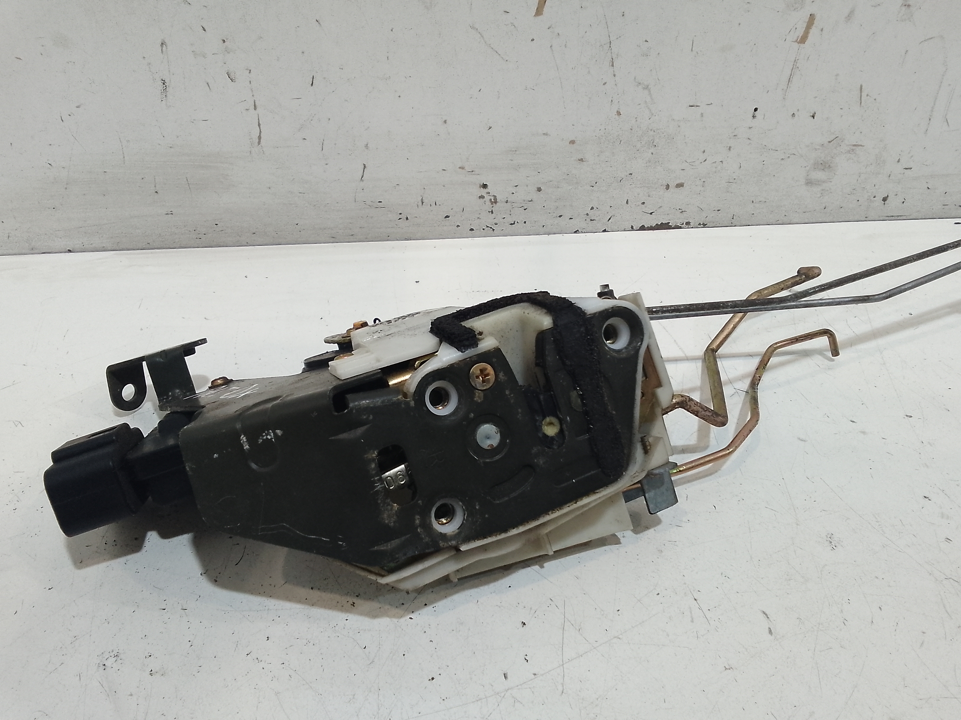 Serratura Porta Ant. Destro 8220186G10000 Usato