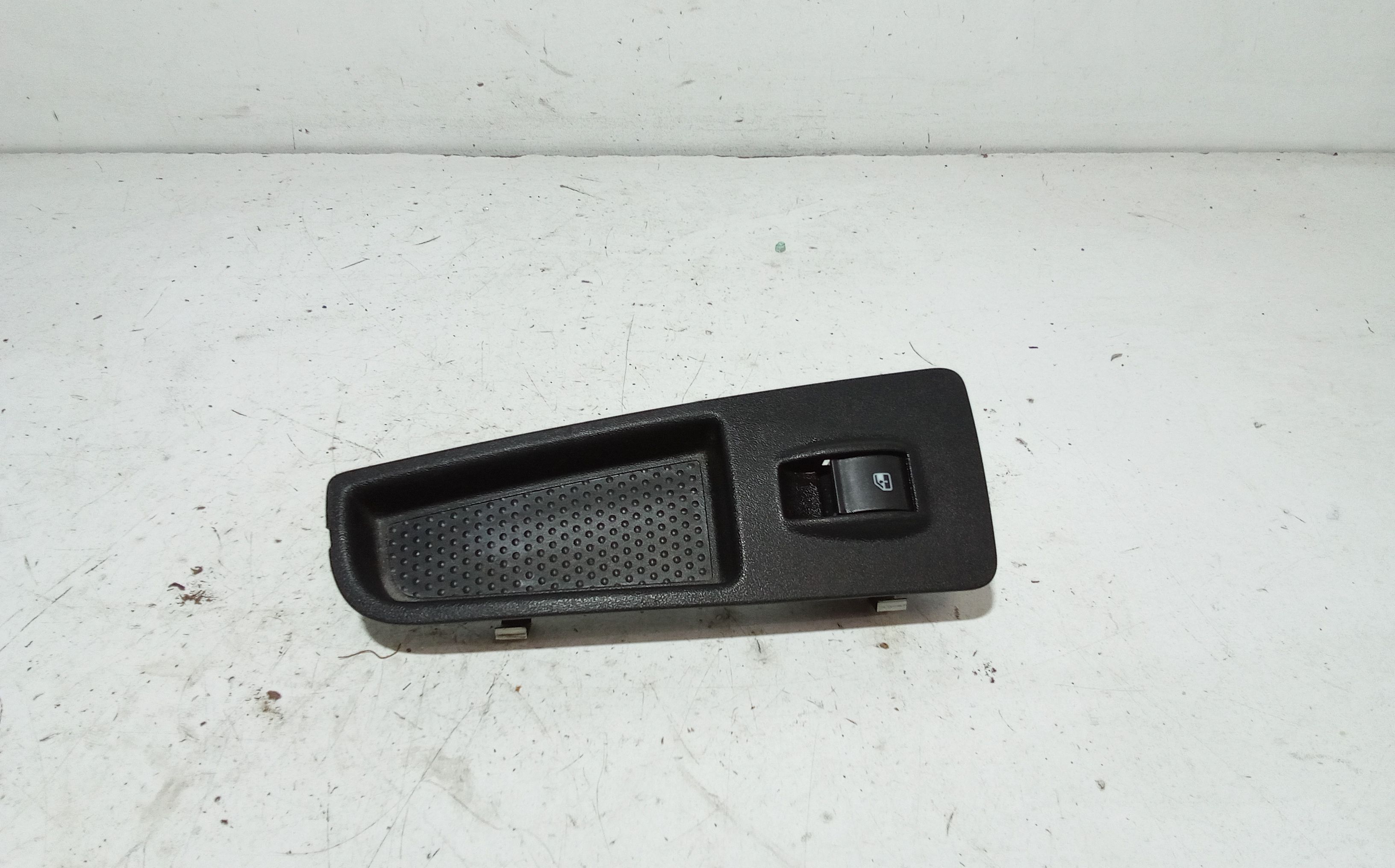 Interruttore Alzacristalli Porta Ant. Destro Usato